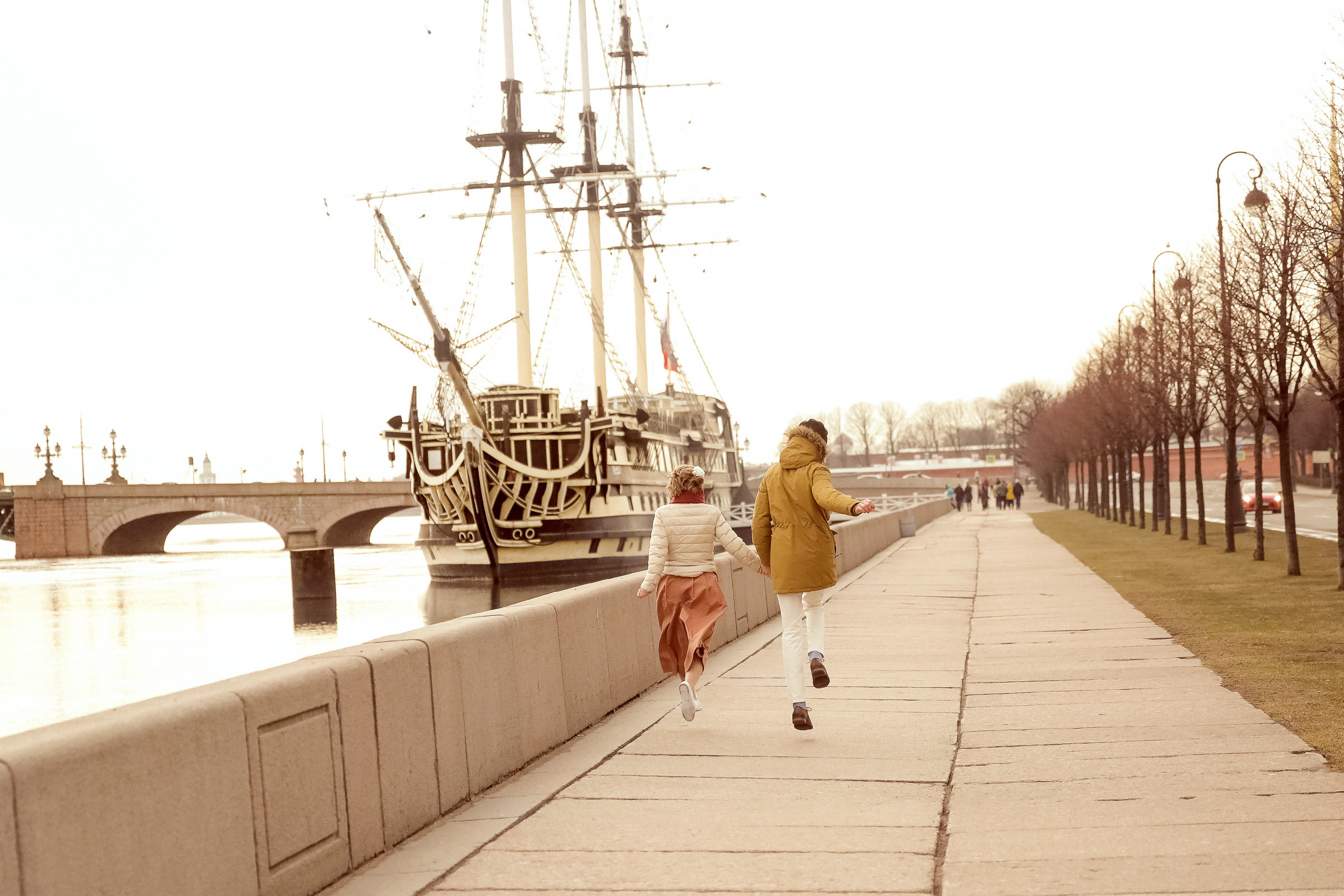 Свадьба с прогулкой по набережной. Фотограф женский и мужской портрет Санкт-Петербург