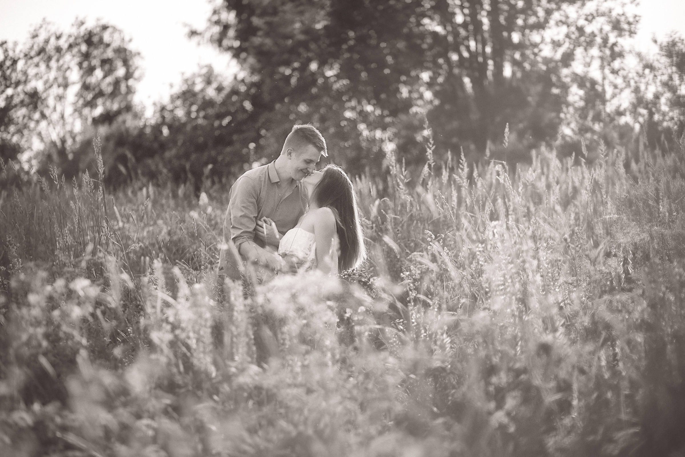 Фотосессия с люпинами. Фотограф женский и мужской портрет Санкт-Петербург