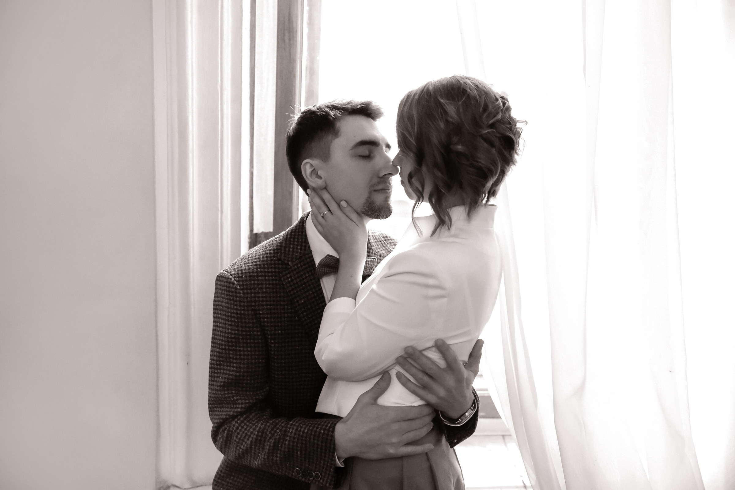 Свадьба с прогулкой по набережной. Фотограф женский и мужской портрет Санкт-Петербург