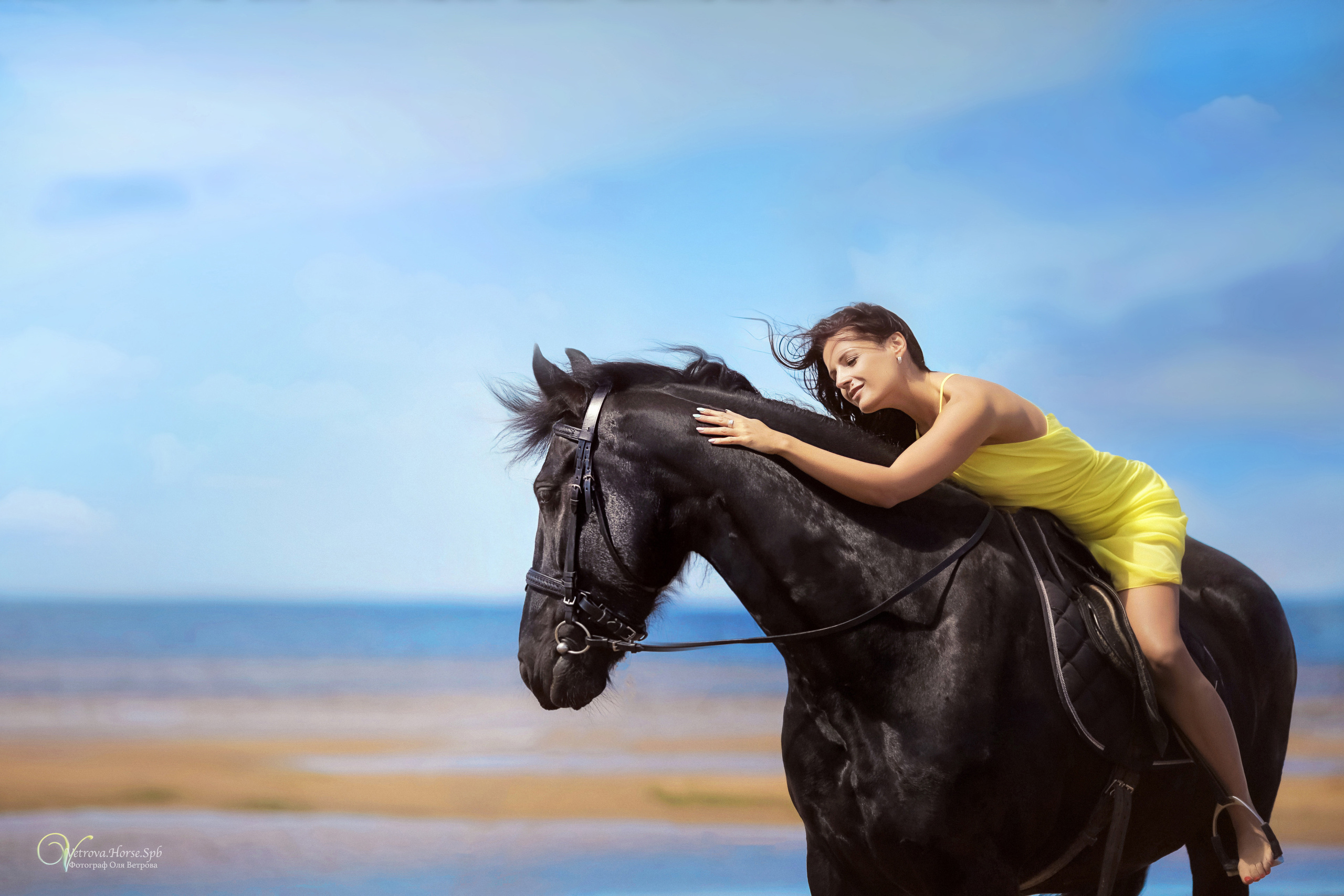 Фотосессия  с двумя конями в Санкт-Петербурге. Фотограф женский и мужской портрет Санкт-Петербург