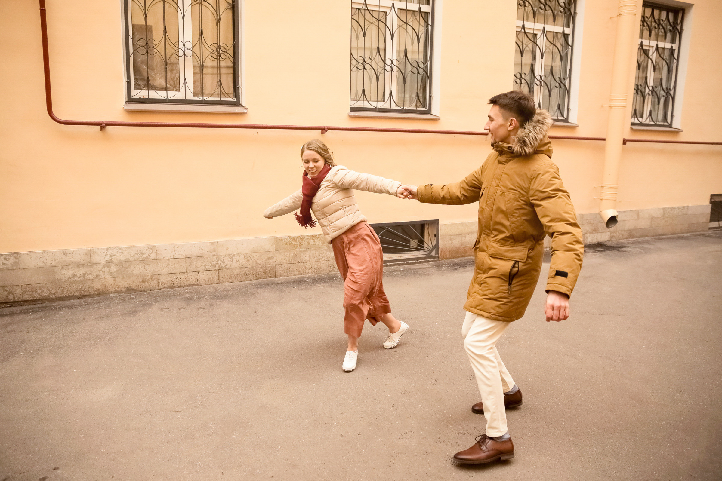 Свадьба с прогулкой по набережной. Фотограф женский и мужской портрет Санкт-Петербург