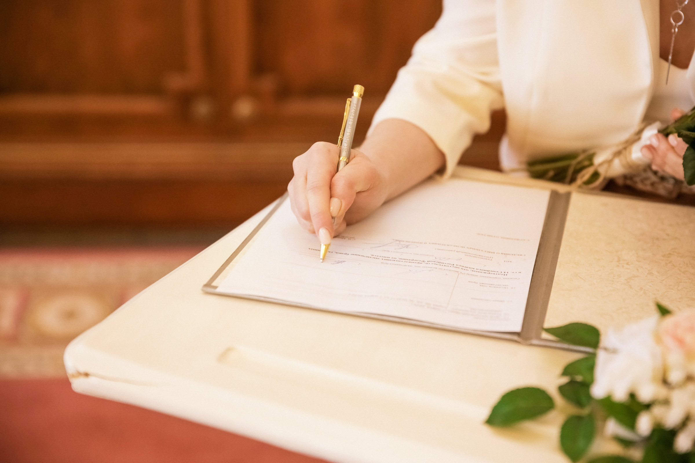 Свадьба с прогулкой по набережной. Фотограф женский и мужской портрет Санкт-Петербург