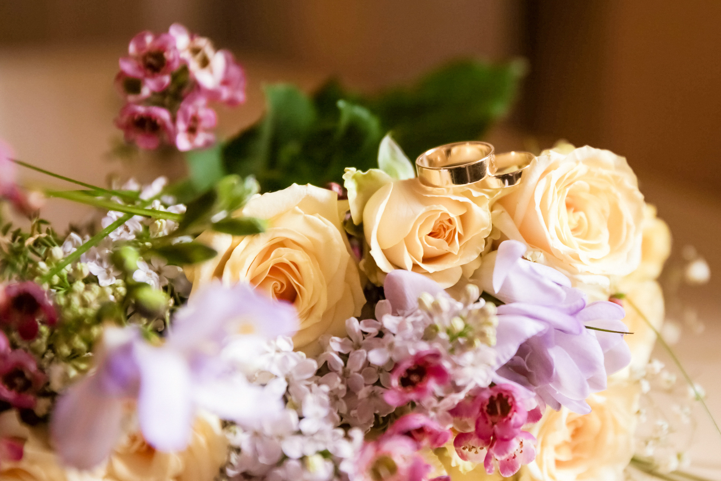 Свадьба с прогулкой по набережной. Фотограф женский и мужской портрет Санкт-Петербург