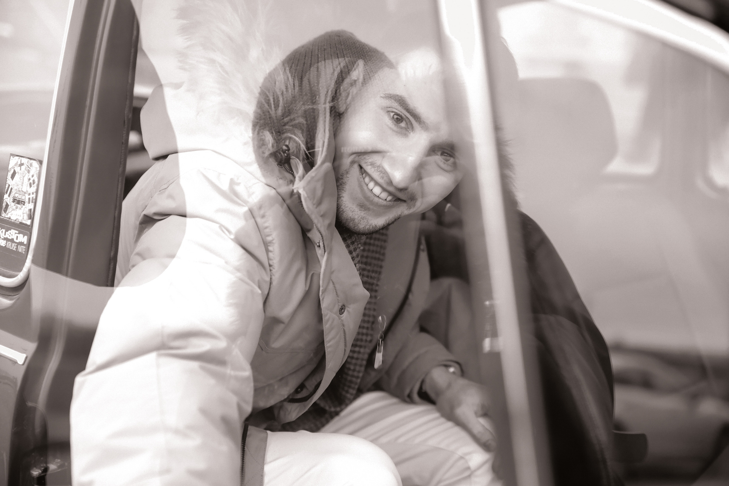 Свадьба с прогулкой по набережной. Фотограф женский и мужской портрет Санкт-Петербург