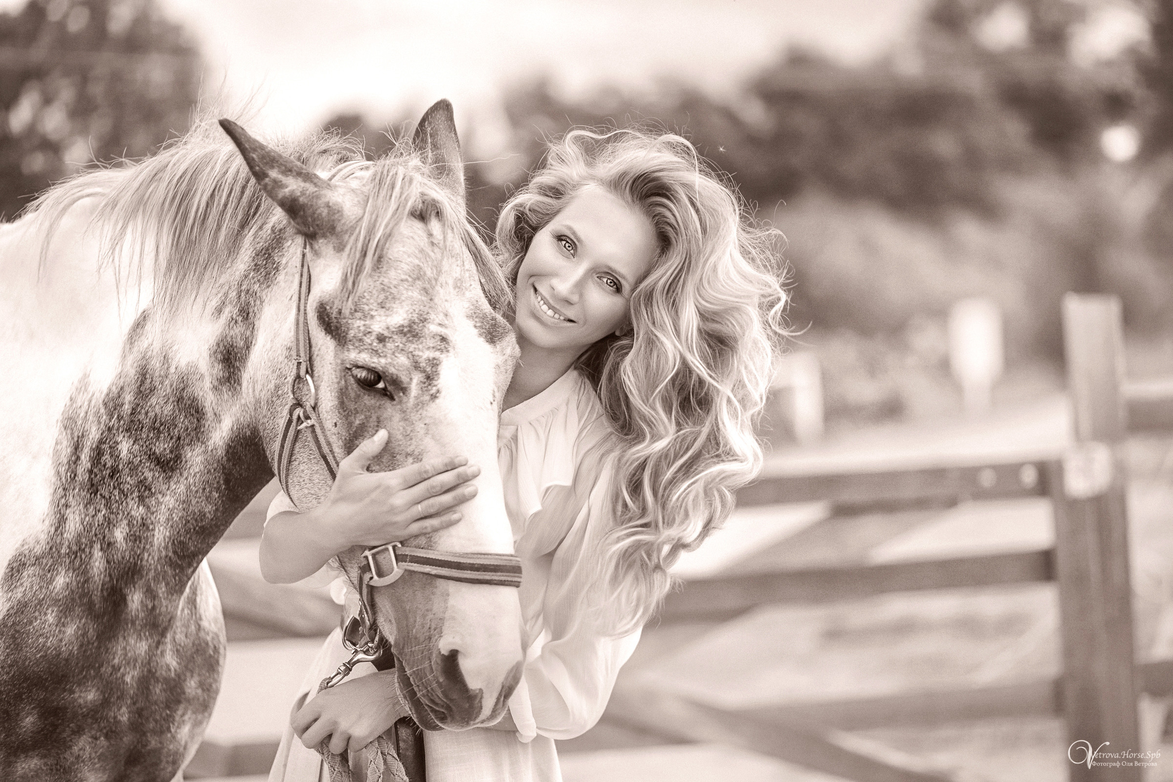 Фотосессия с пегим конем. Фотограф женский и мужской портрет Санкт-Петербург