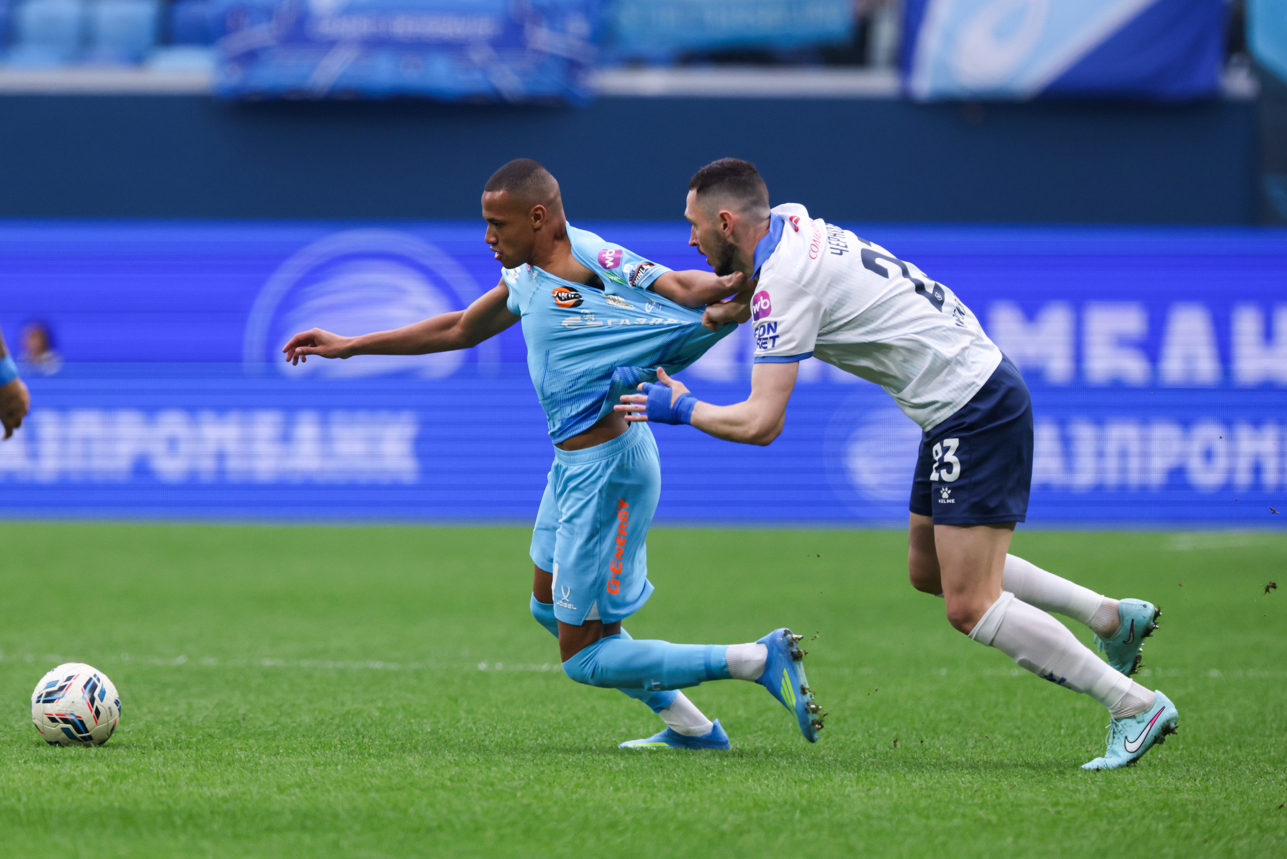 ФК «Зенит» — ФК «Крылья советов». Спортивный и репортажный фотограф Антон Тереханов