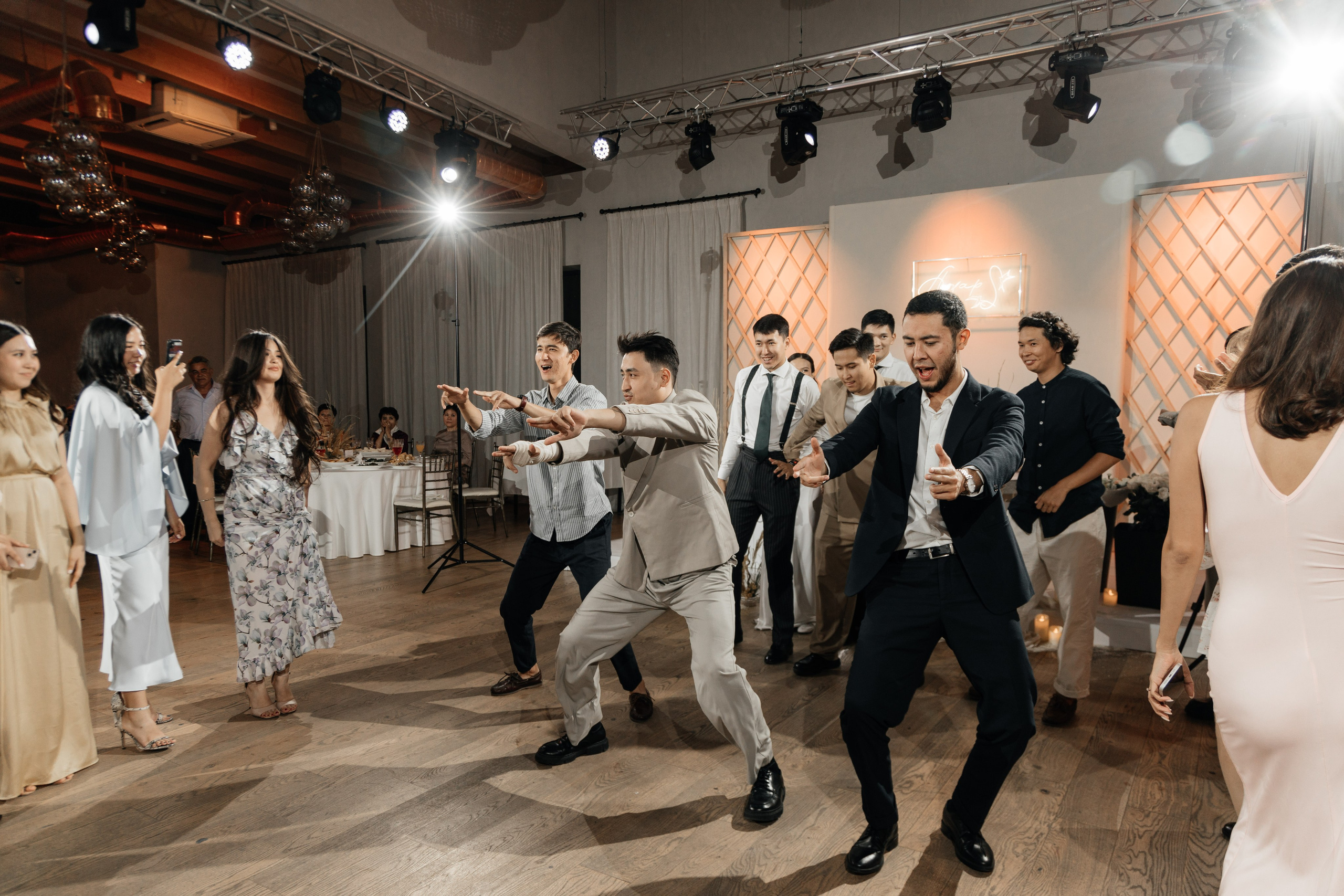 Azhar Uzatu. Свадебный фотограф Алматы