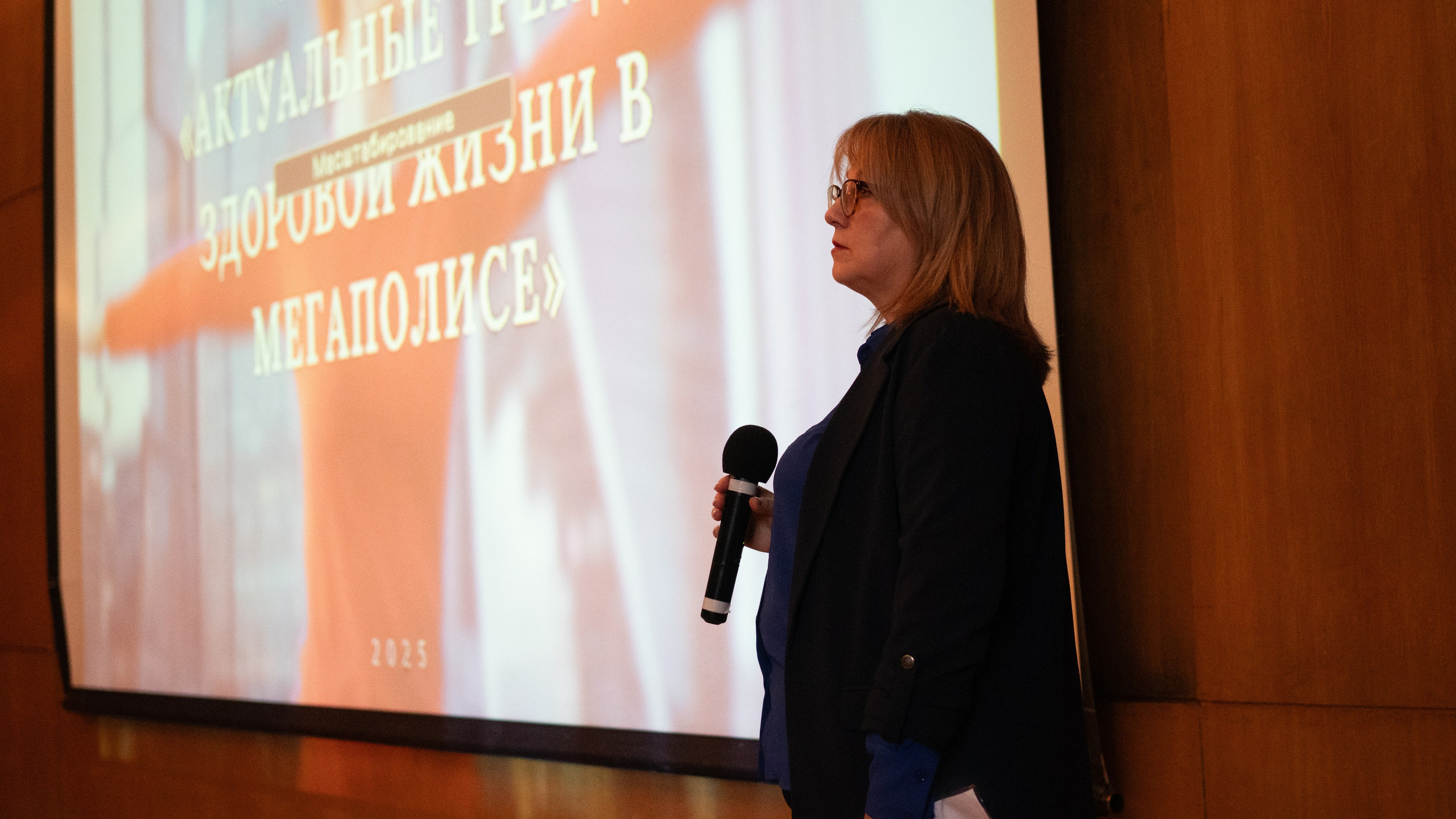 Лекторий ЗИЛ. Фотограф в Москве Полина Ефремова