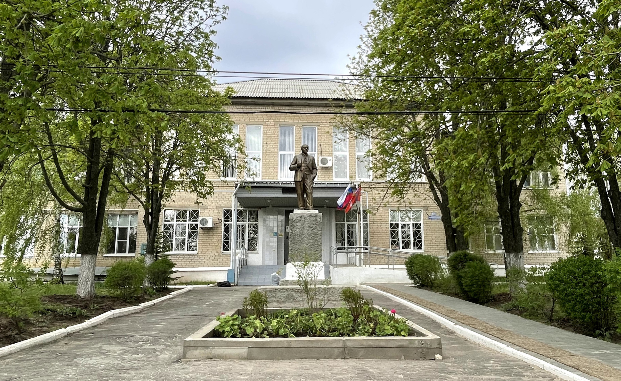 21 104 Памятник Ленину. ВИЗУАЛЬНЫЕ И ЗВУКОВЫЕ РЕШЕНИЯ ДЛЯ БИЗНЕСА И СЪЁМОК ТЕЛЕТЕЛА