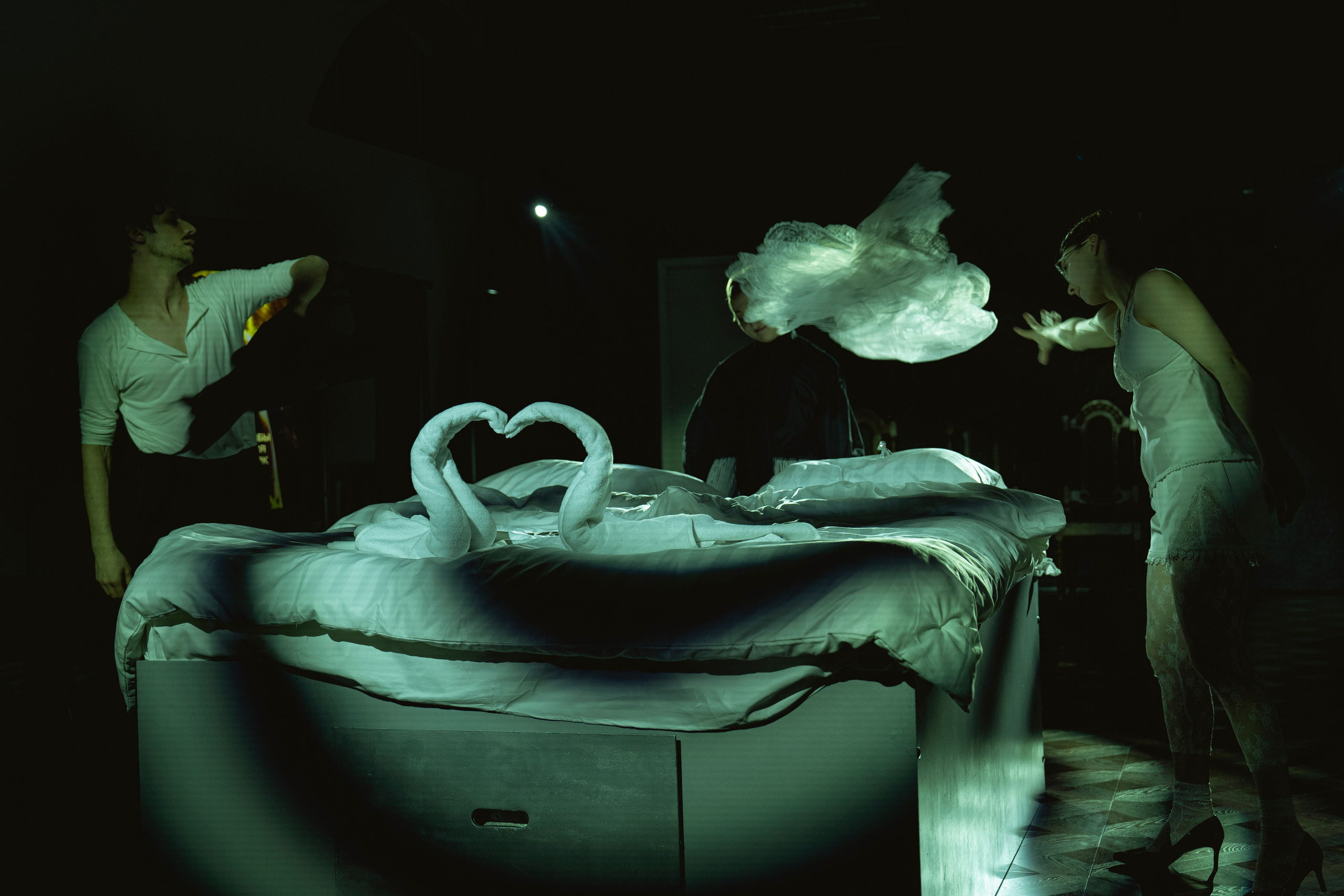 Кроткая. Монтаж. Реж. Артем Злобин. A Gentle Creature, dir. Artem Zlobin. Фотограф Ирина Соколенко Санкт-Петербург