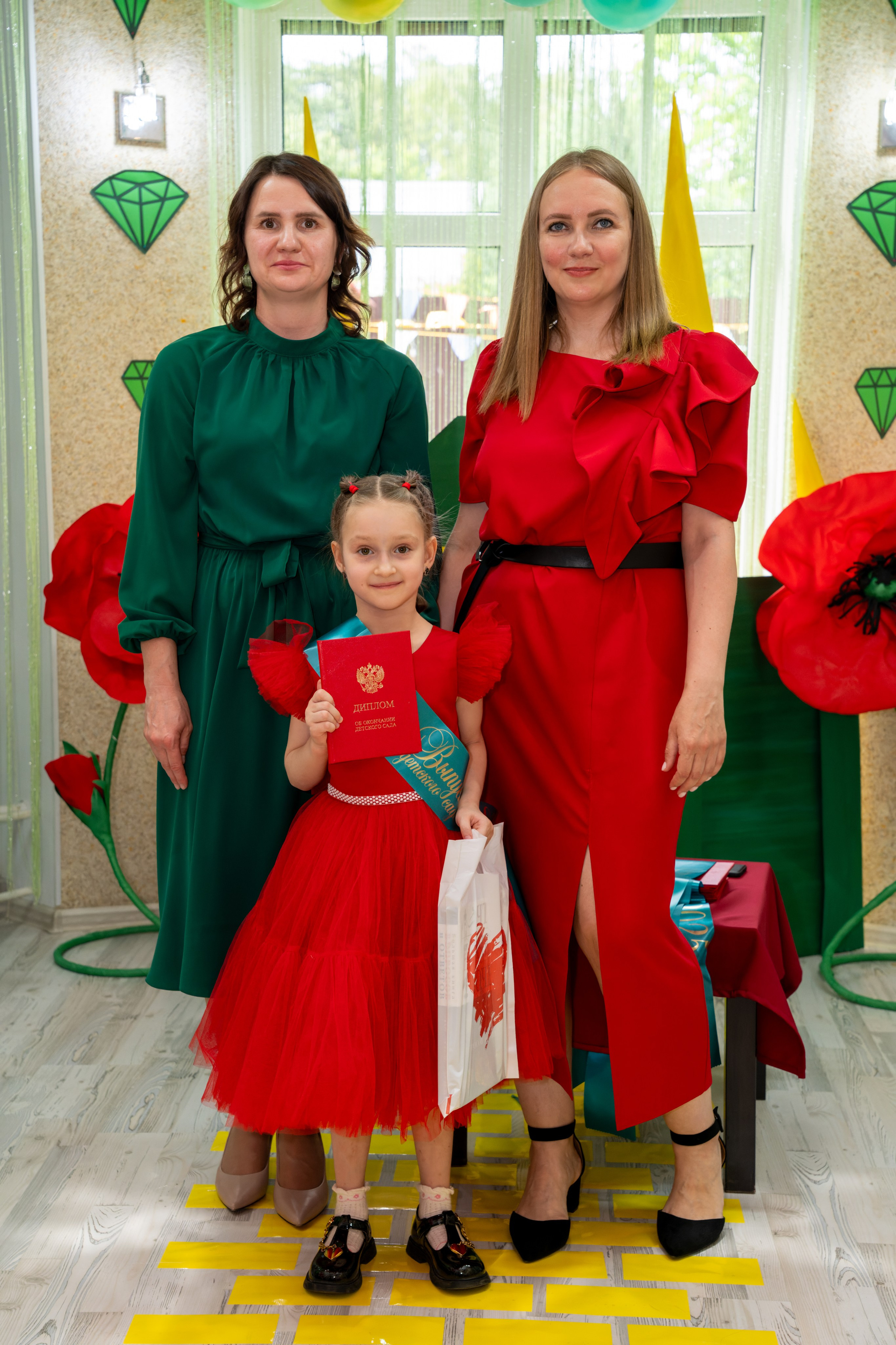 Галерея: выпускные в детском саду. Фотограф и видеограф в Москве — свадьбы, концерты, праздники | DRONAVT's