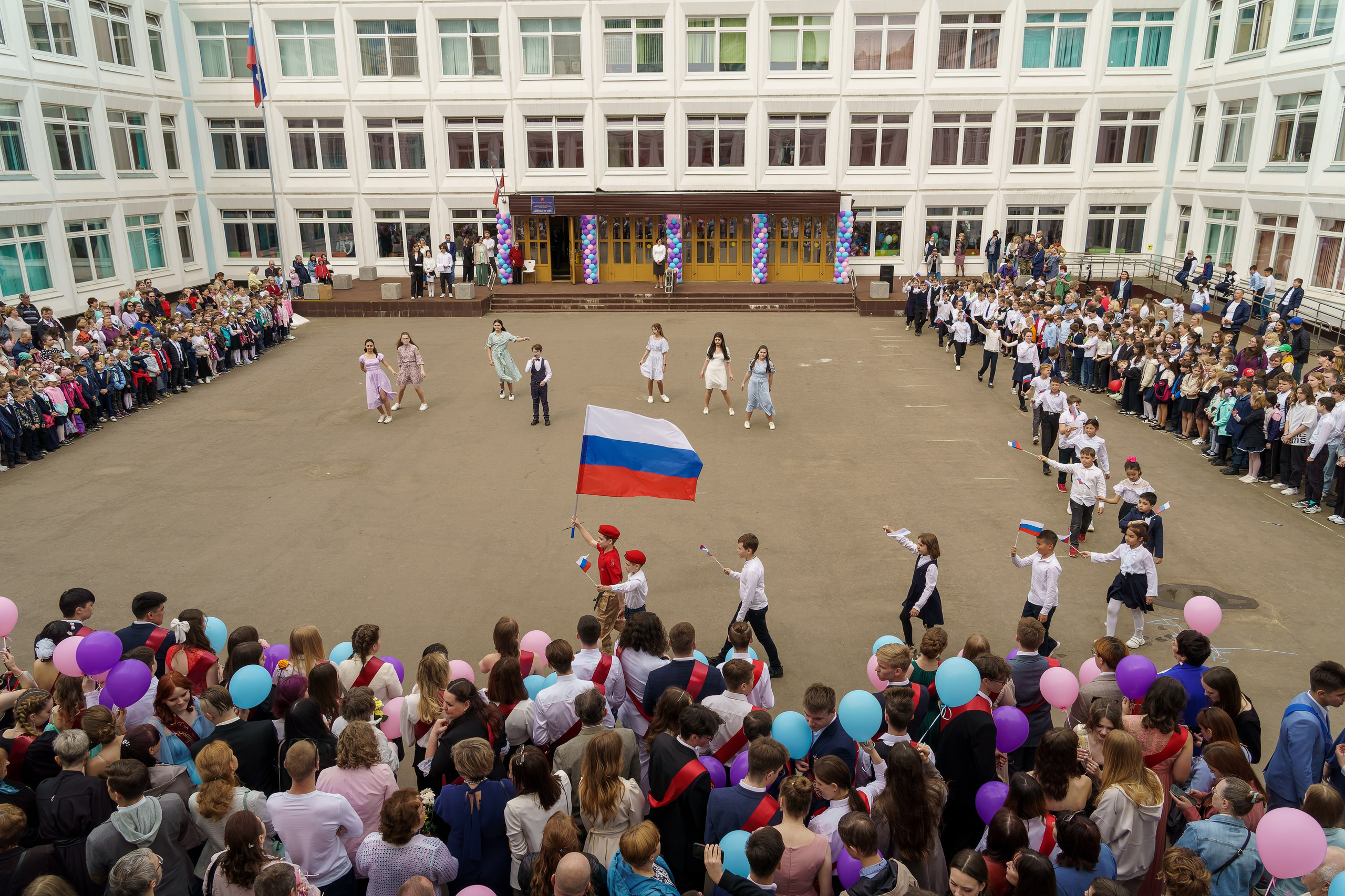 Галерея: последний звонок. Фотограф и видеограф в Москве — свадьбы, концерты, праздники | DRONAVT's