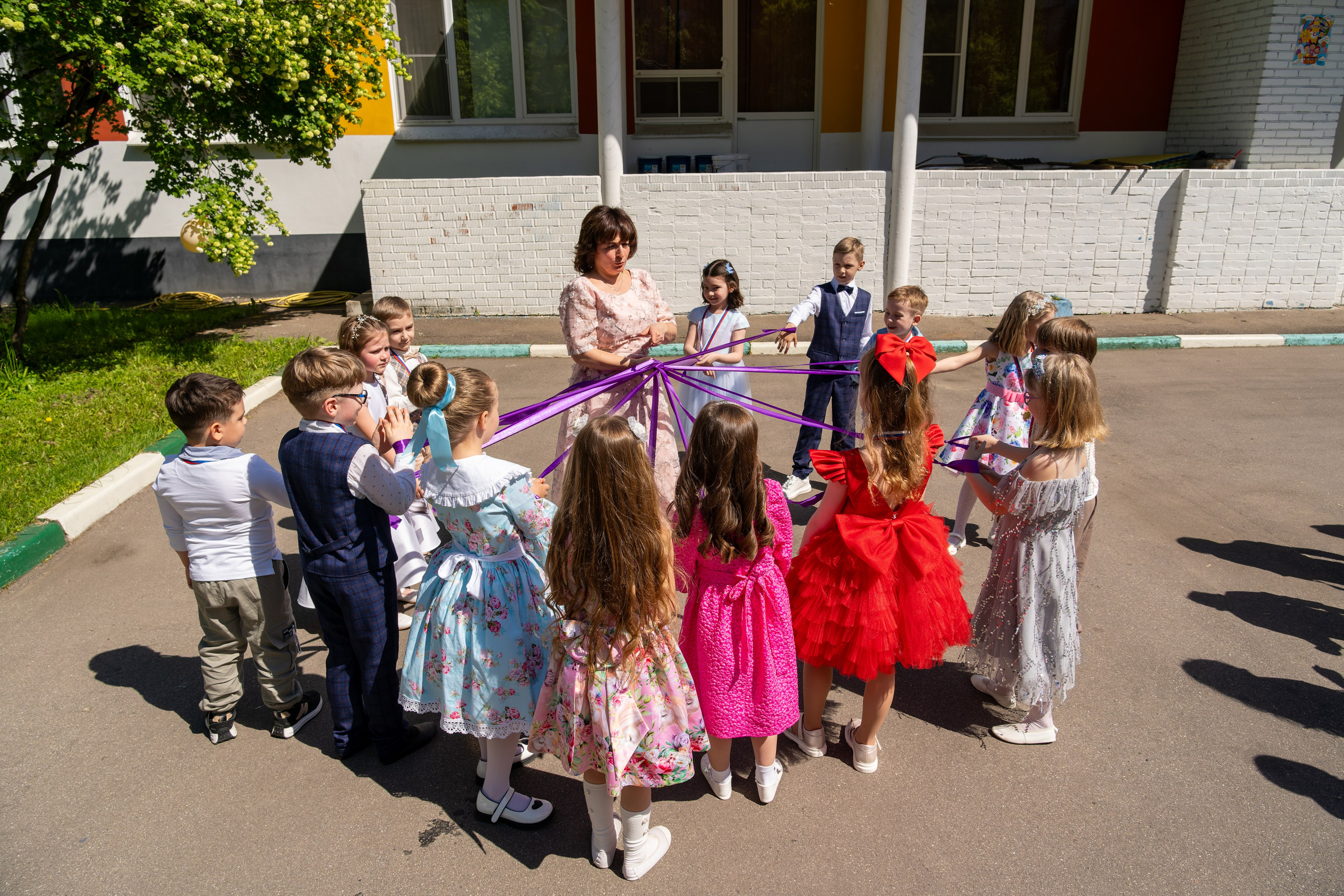 Галерея: выпускные в детском саду. Фотограф и видеограф в Москве — свадьбы, концерты, праздники | DRONAVT's