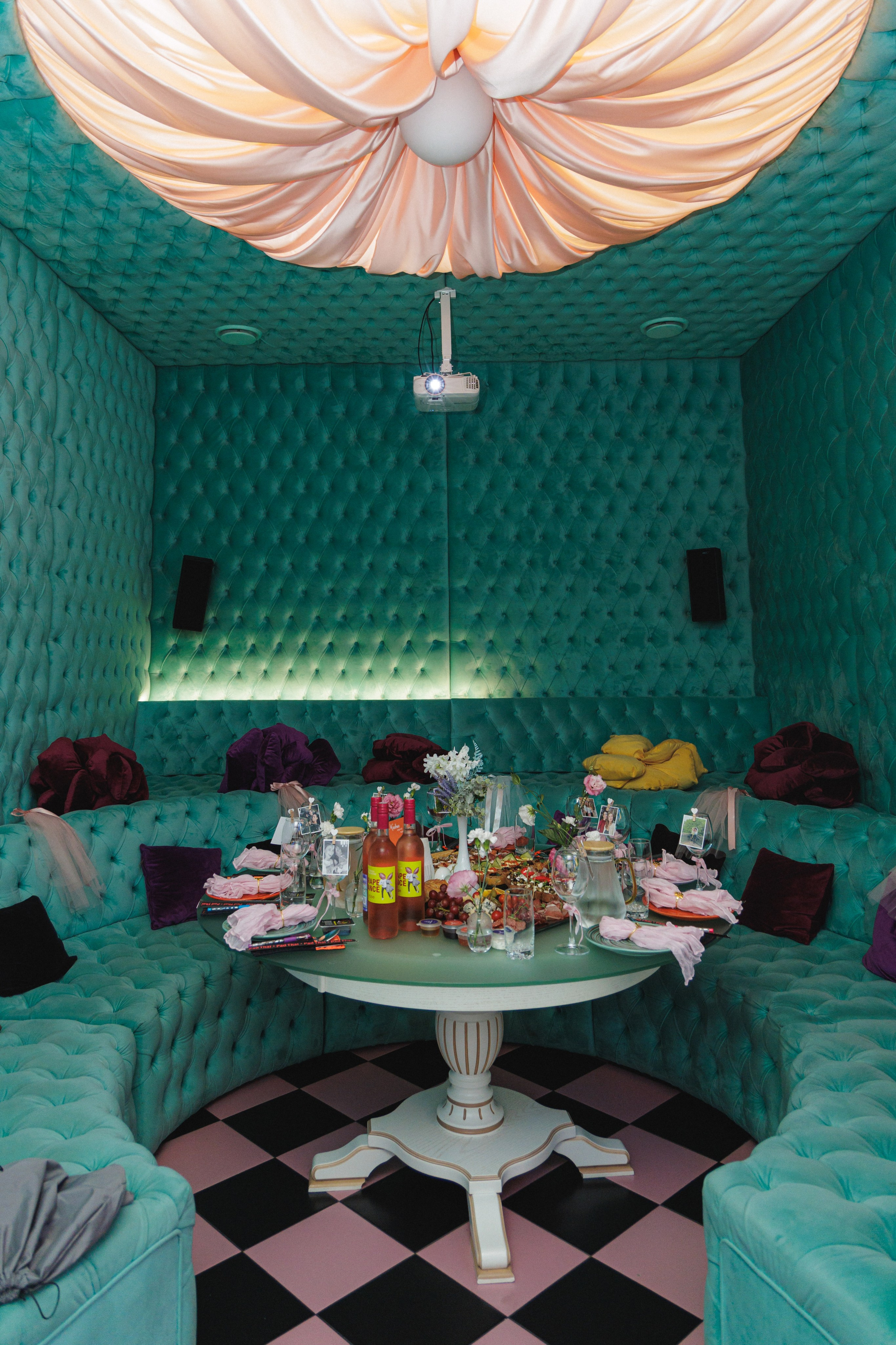 Девичник. Aleksantis