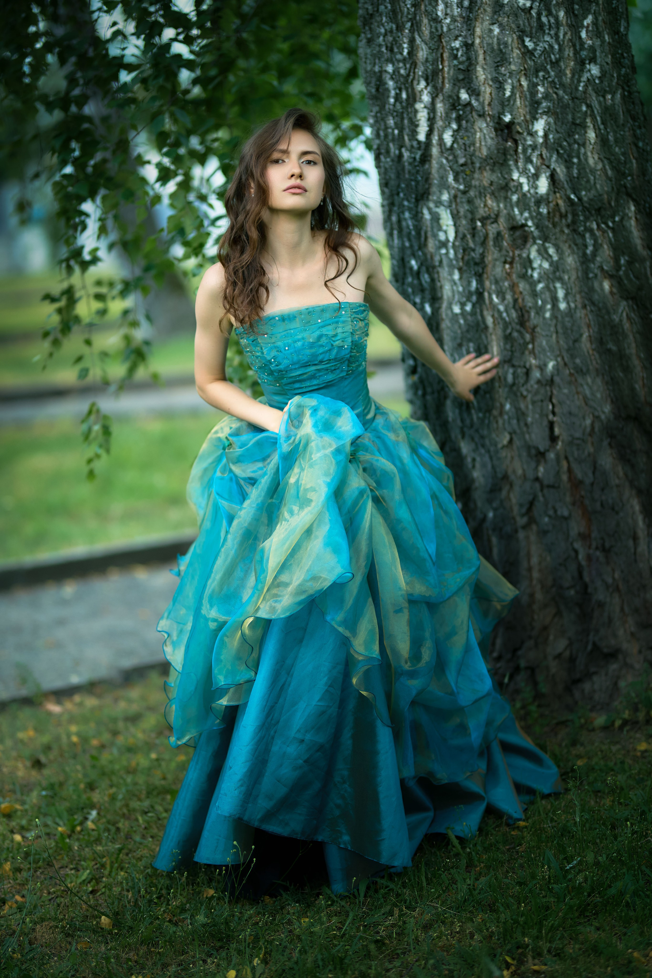 Прогулочная фотосессия в бальных и винтажных платьях. Чувашия, Чебоксары. Владимир Суздалов (ProMaXe) — Портретный фотограф, тематические фотосессии в Чебоксарах
