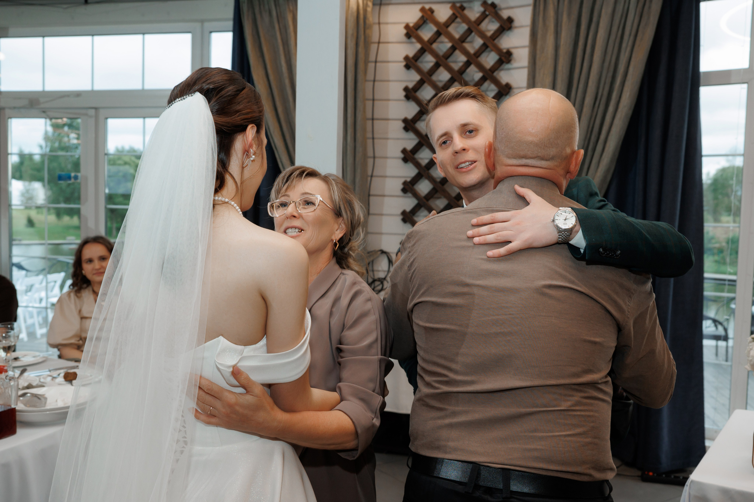 Регистрация в отеле Fish Point, ЗАГС Бутово, прогулка в Остафьево. Свадебный и репортажный фотограф (Москва, Королев и другие)