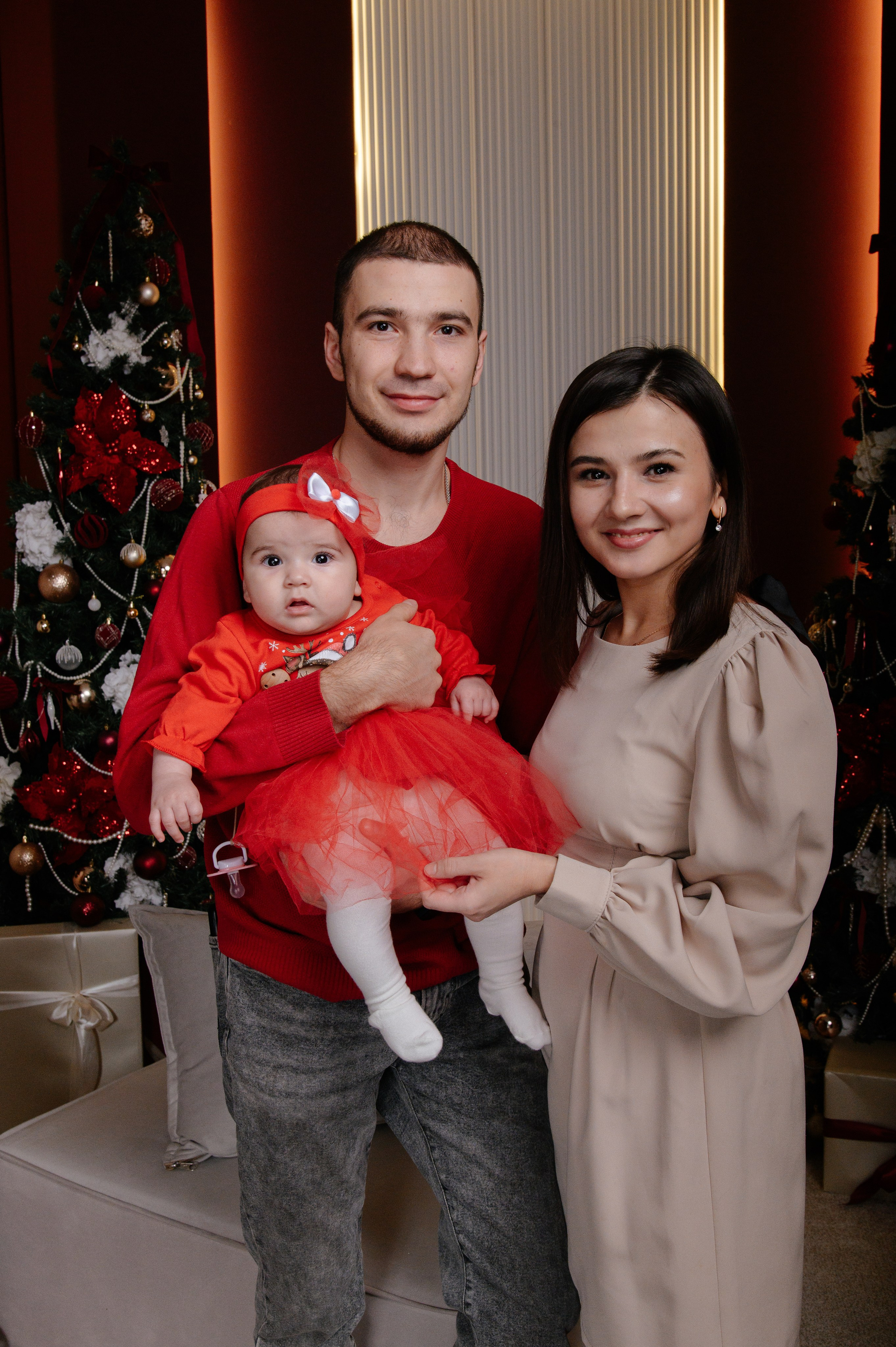 Первая Новогодняя фотосессия. Свадебный фотограф Караганда