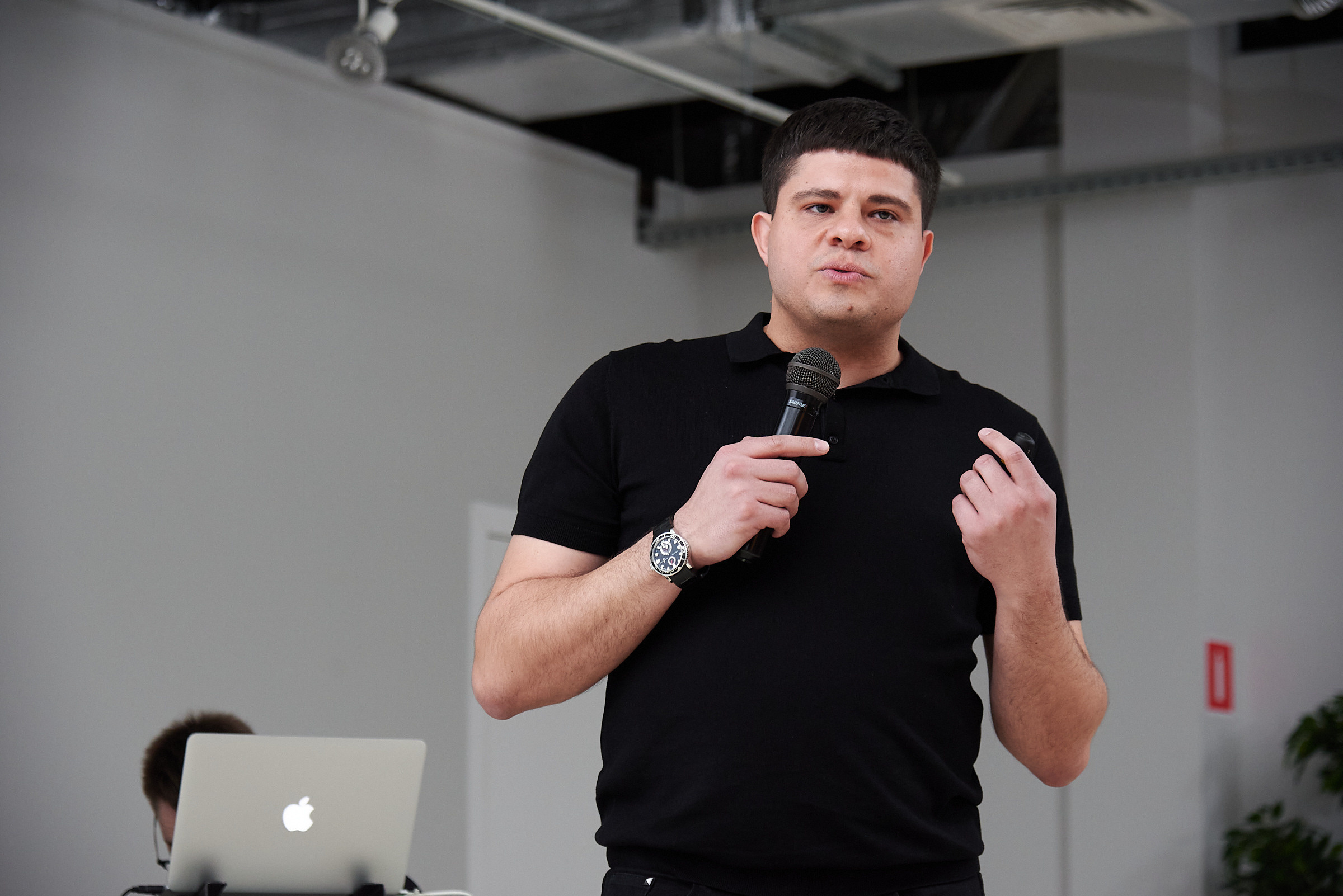 Дизайн-центр West. Репортажный и коммерческий фотограф в Ростове Виталий Ишков