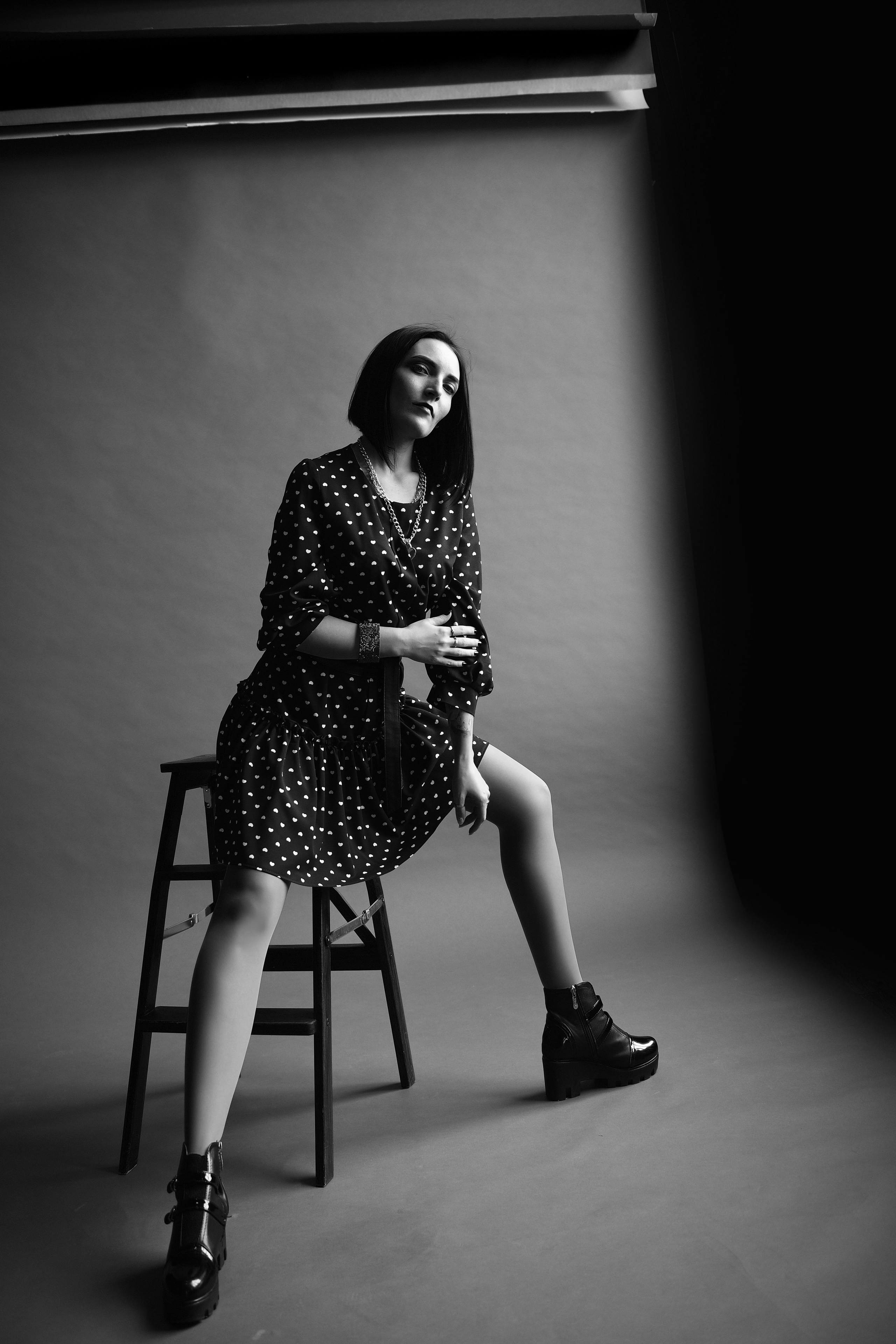 Индивидуальная студийная. Свадебный, семейный, детский, контент фотограф в Омске Максим Ильин