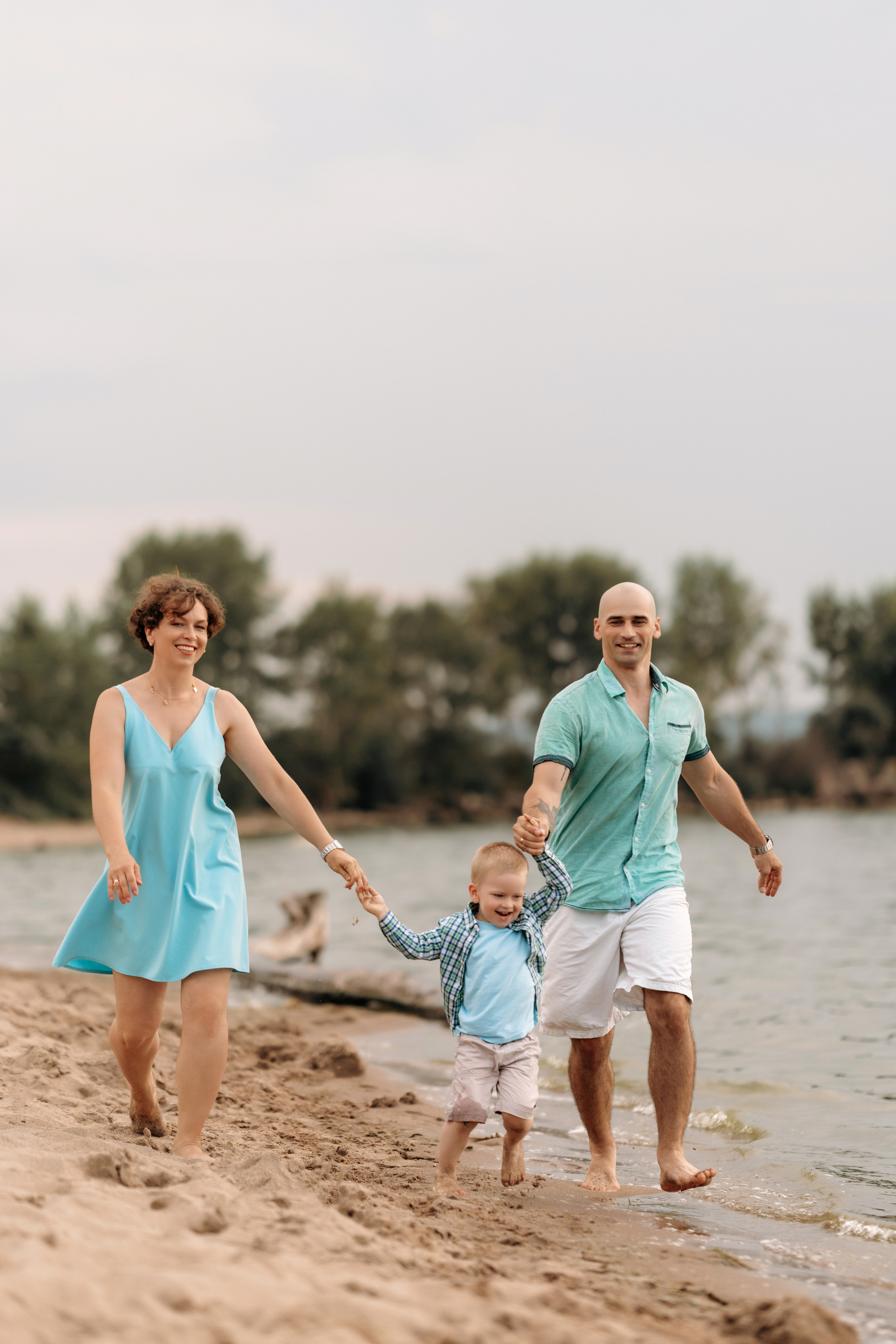 Семья на природе. Семейный и свадебный фотограф в Ульяновске Арина Авдеева