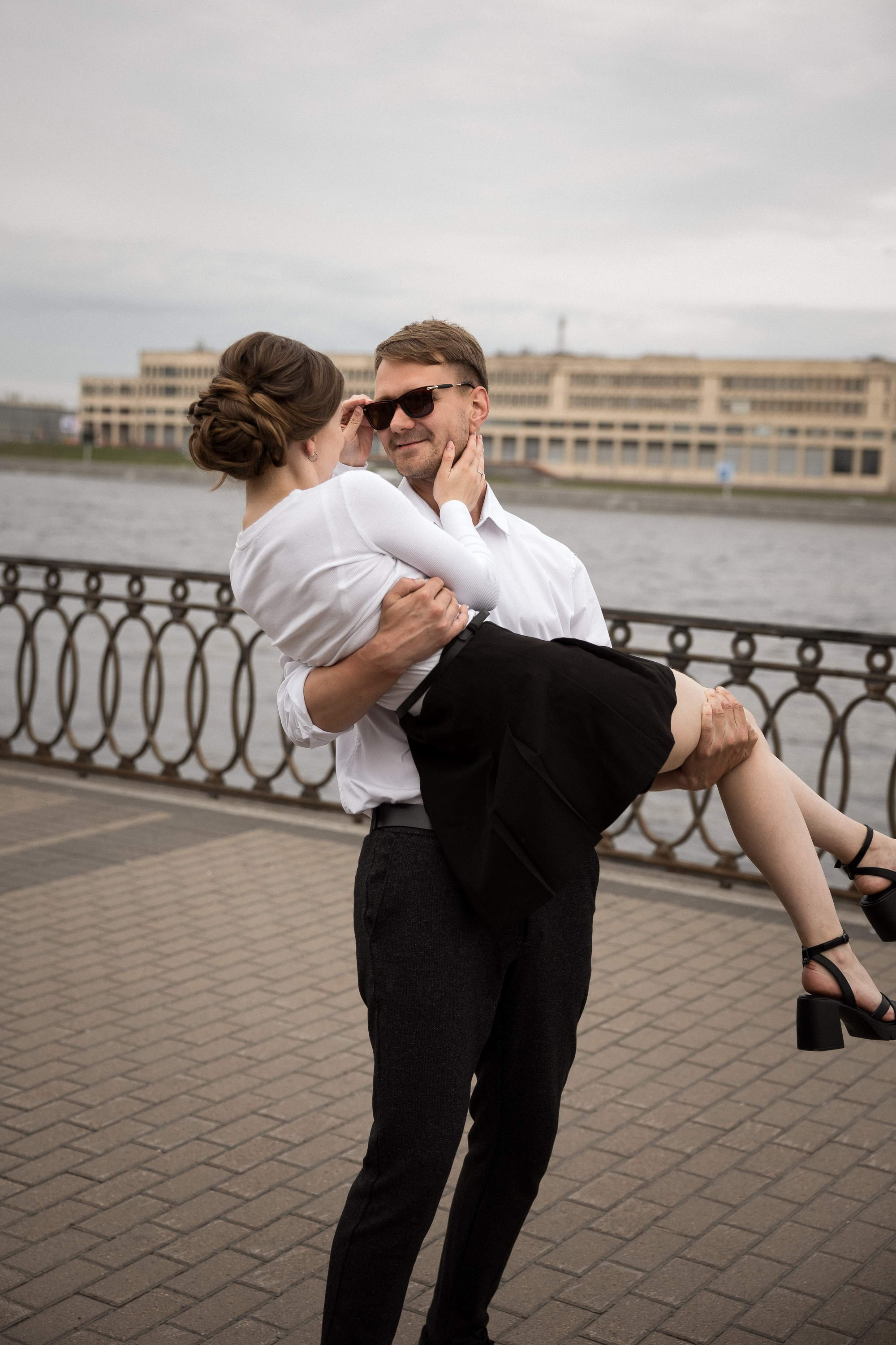 Лавстори в городе. Свадебный фотограф Игорь Брундасов 8PHOTO на свадьбу венчание загс СПб