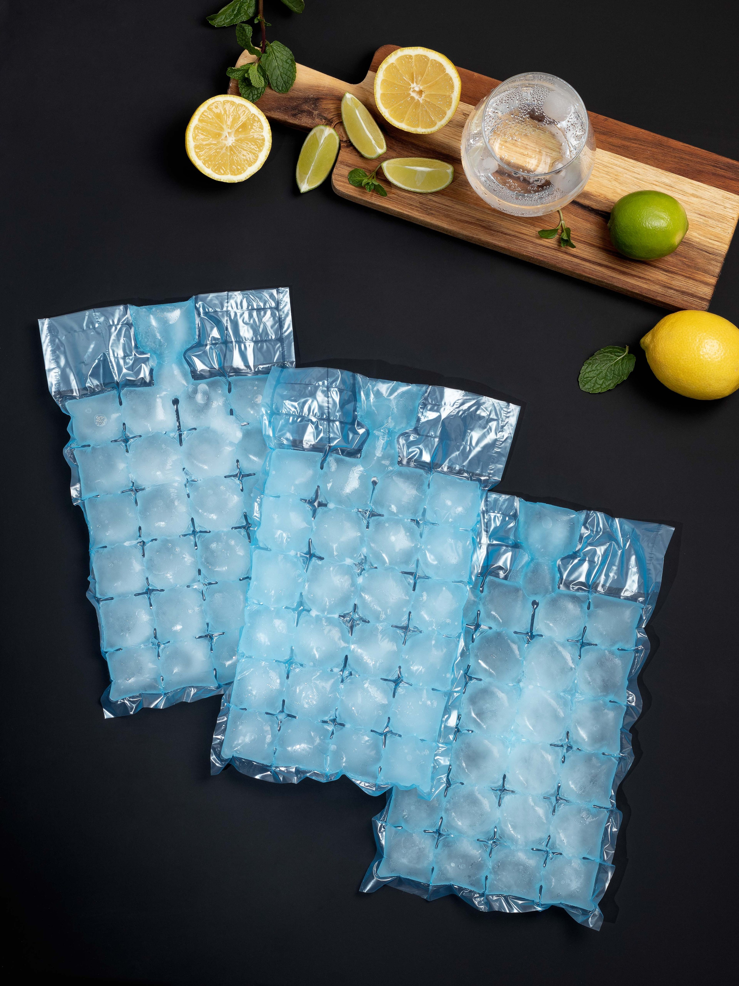 Пакеты для льда. Предметный фотограф Северова Екатерина | Профессиональная предметная съёмка фото и видео в Санкт-Петербурге