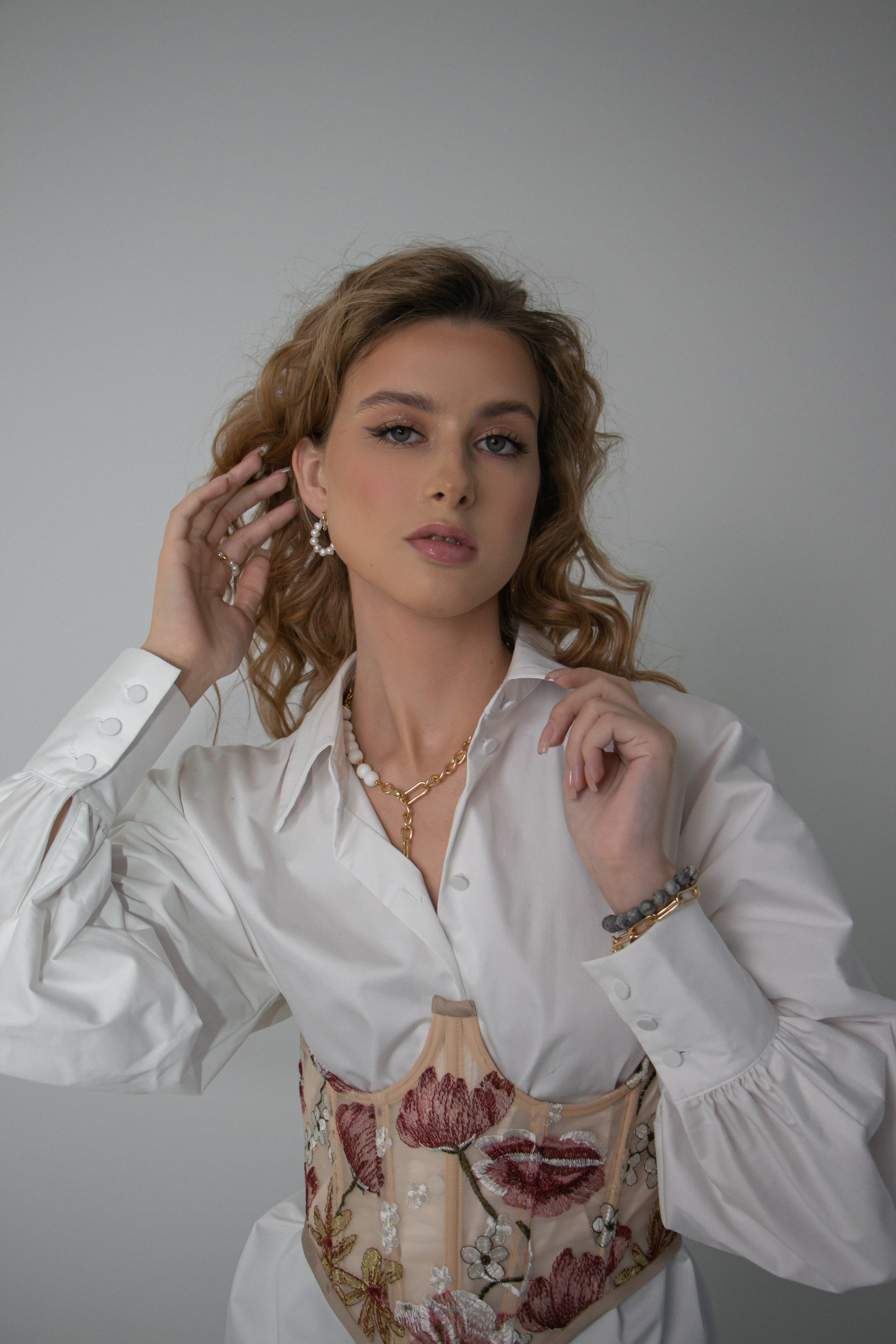 Диана, 42-44 р-р, 171. KED Production — продакшн из СПб. Создаём фото, видео и контент, который помогает брендам и селлерам продавать больше