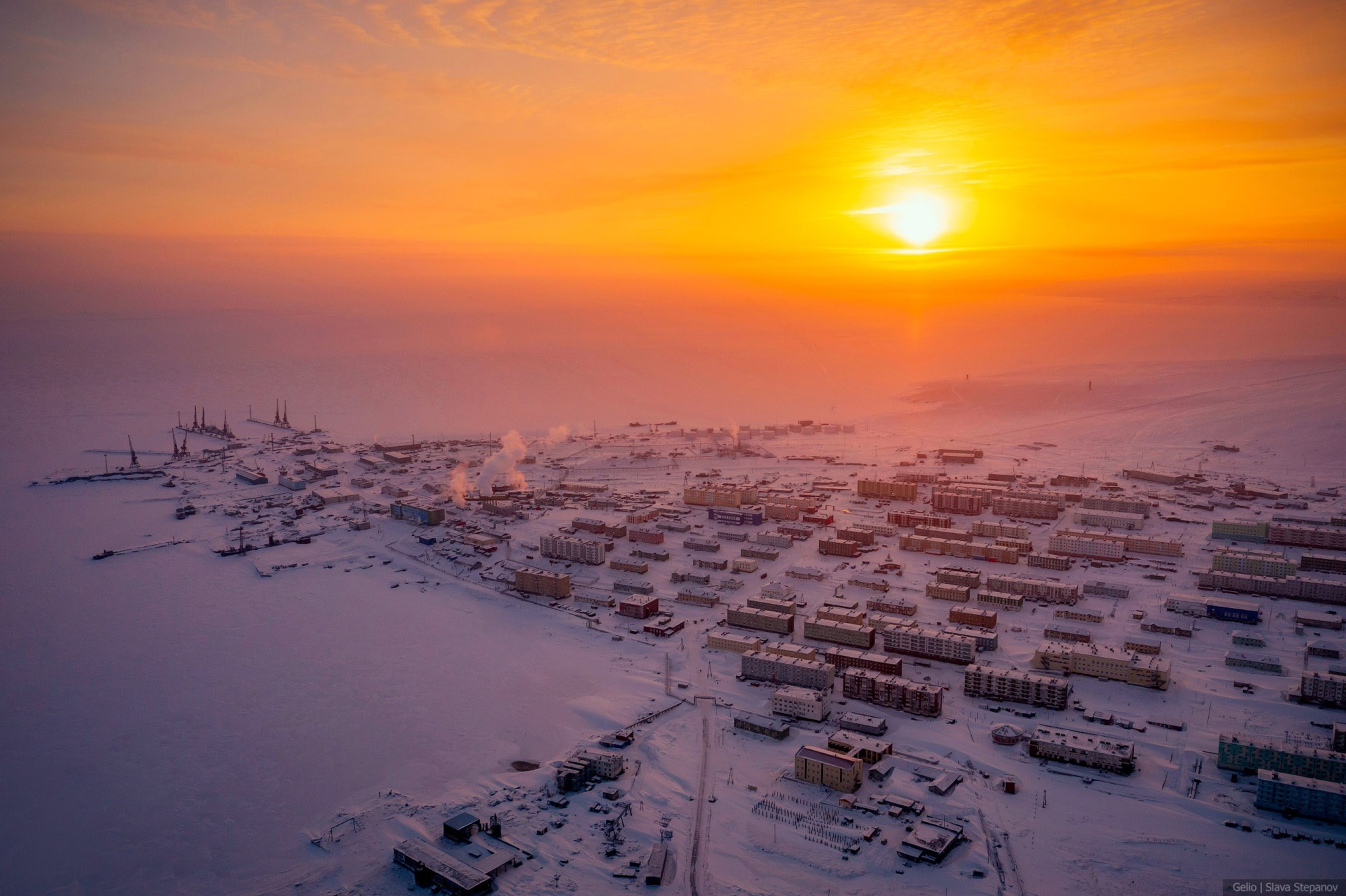 Тикси с высоты якутия мороз закат