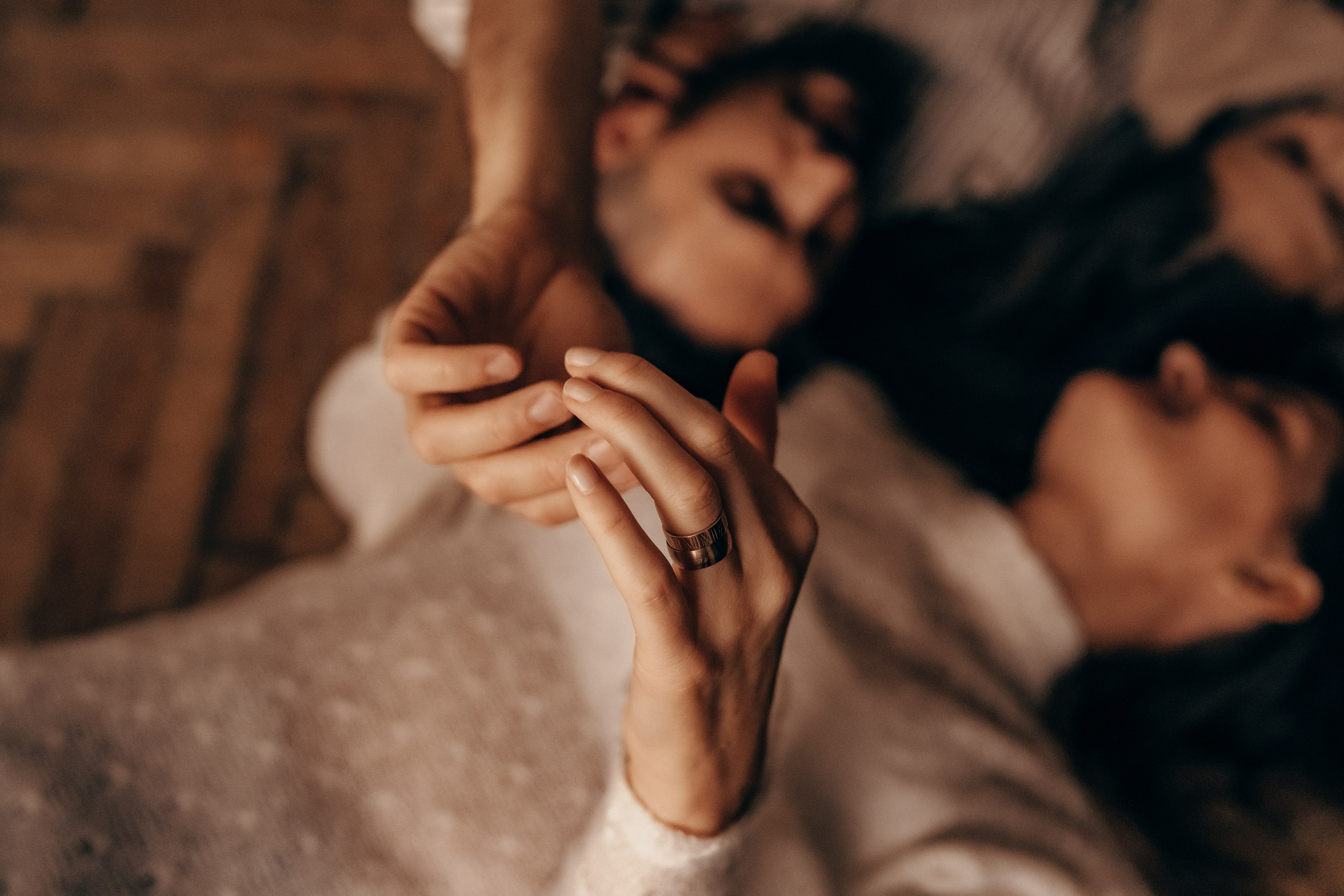 Объятья и немного баловства. Главная