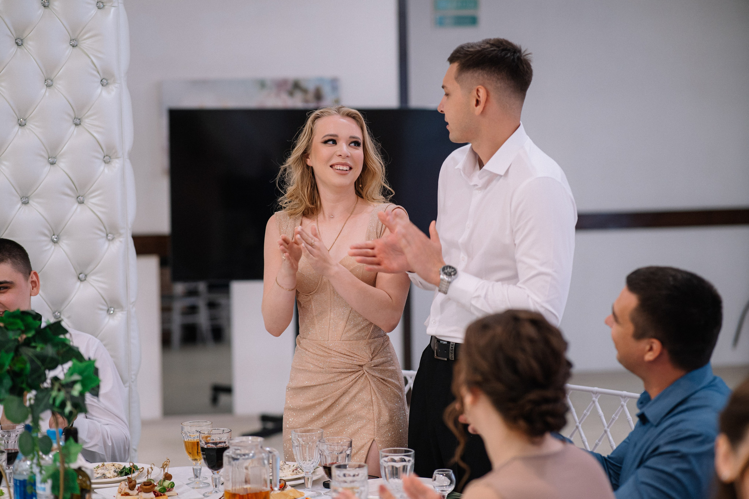 Анастасия и Роман — банкет Времена года. Репортажный (Event) фотограф в Барнауле | Даниил Маркин | Качество и вайб