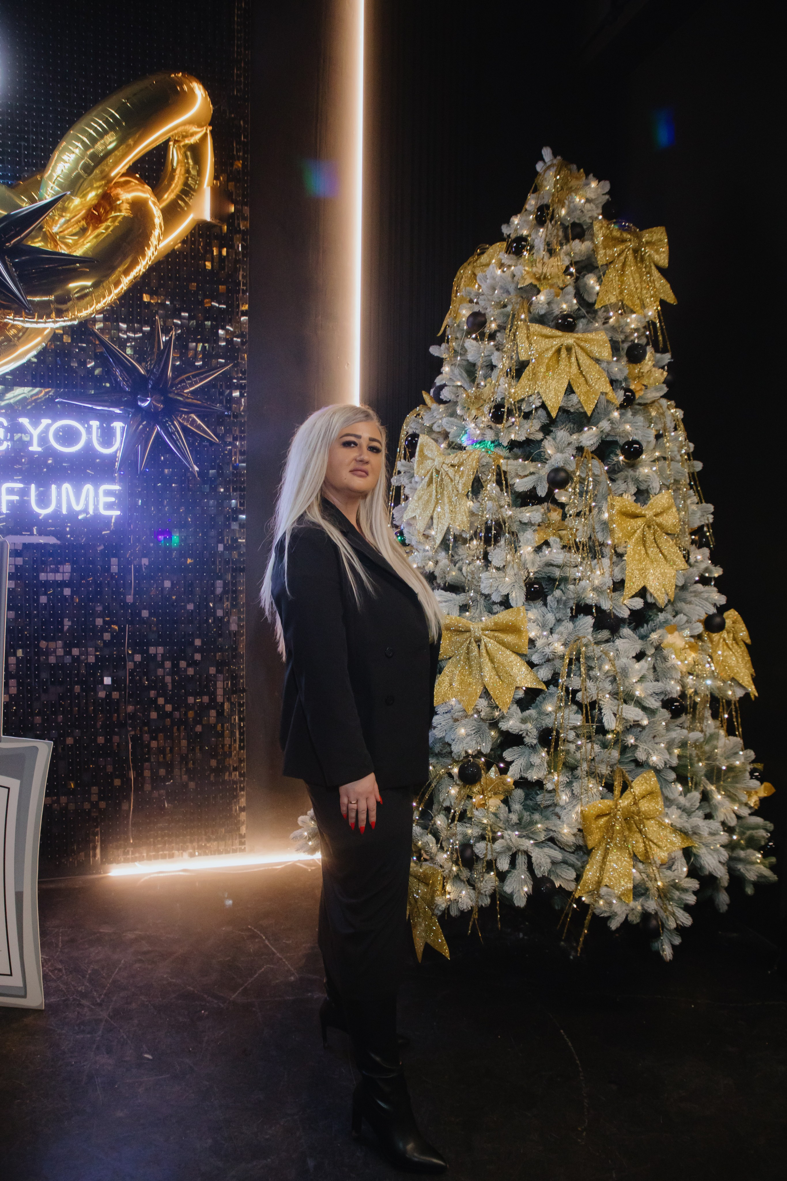 See `You Perfume. Фотограф в Москве и Санкт-Петербурге Дарина