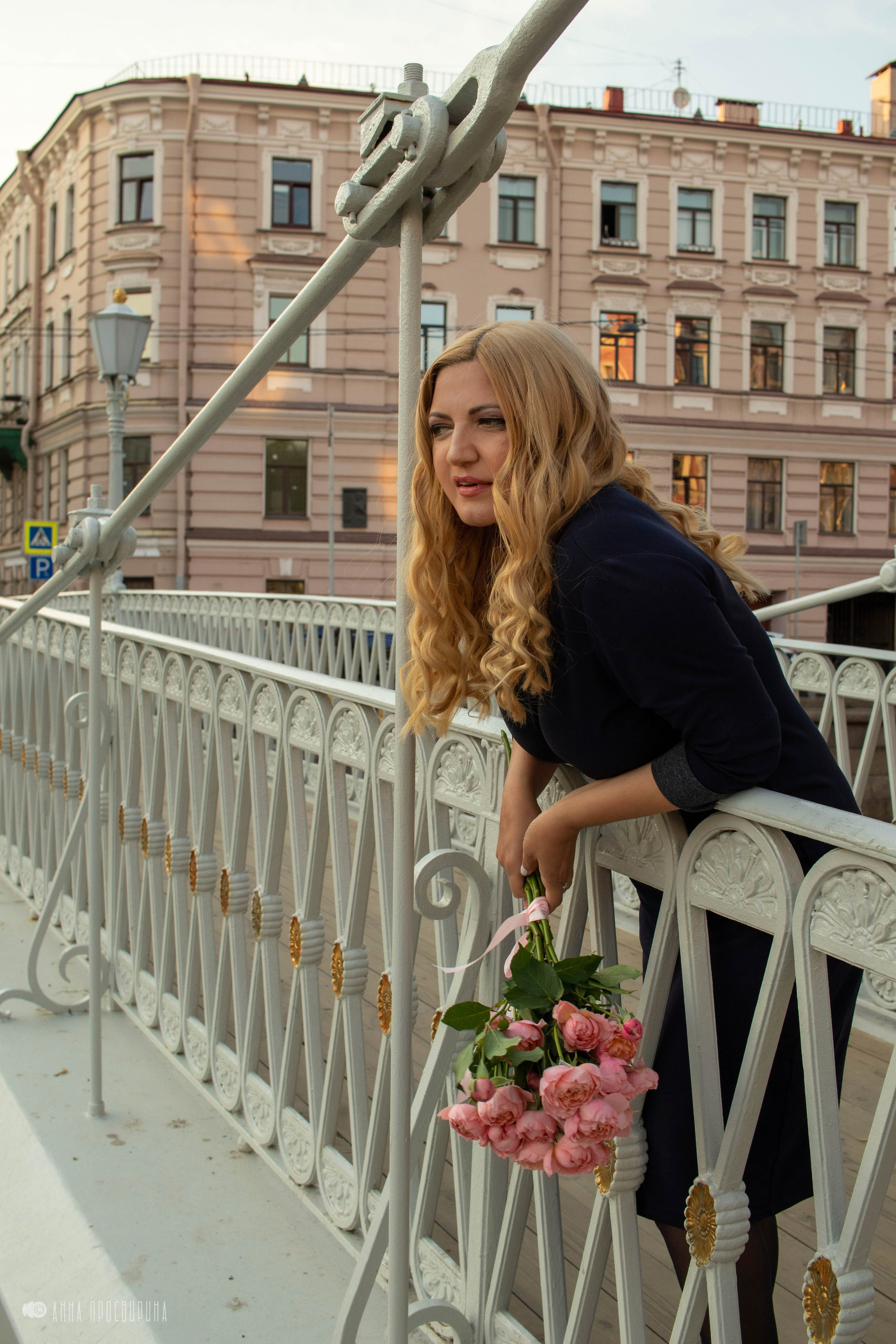 Контент-съемка с цветами, канал Грибоедова. Ваш фотограф в Санкт-Петербурге Анна Просвирина