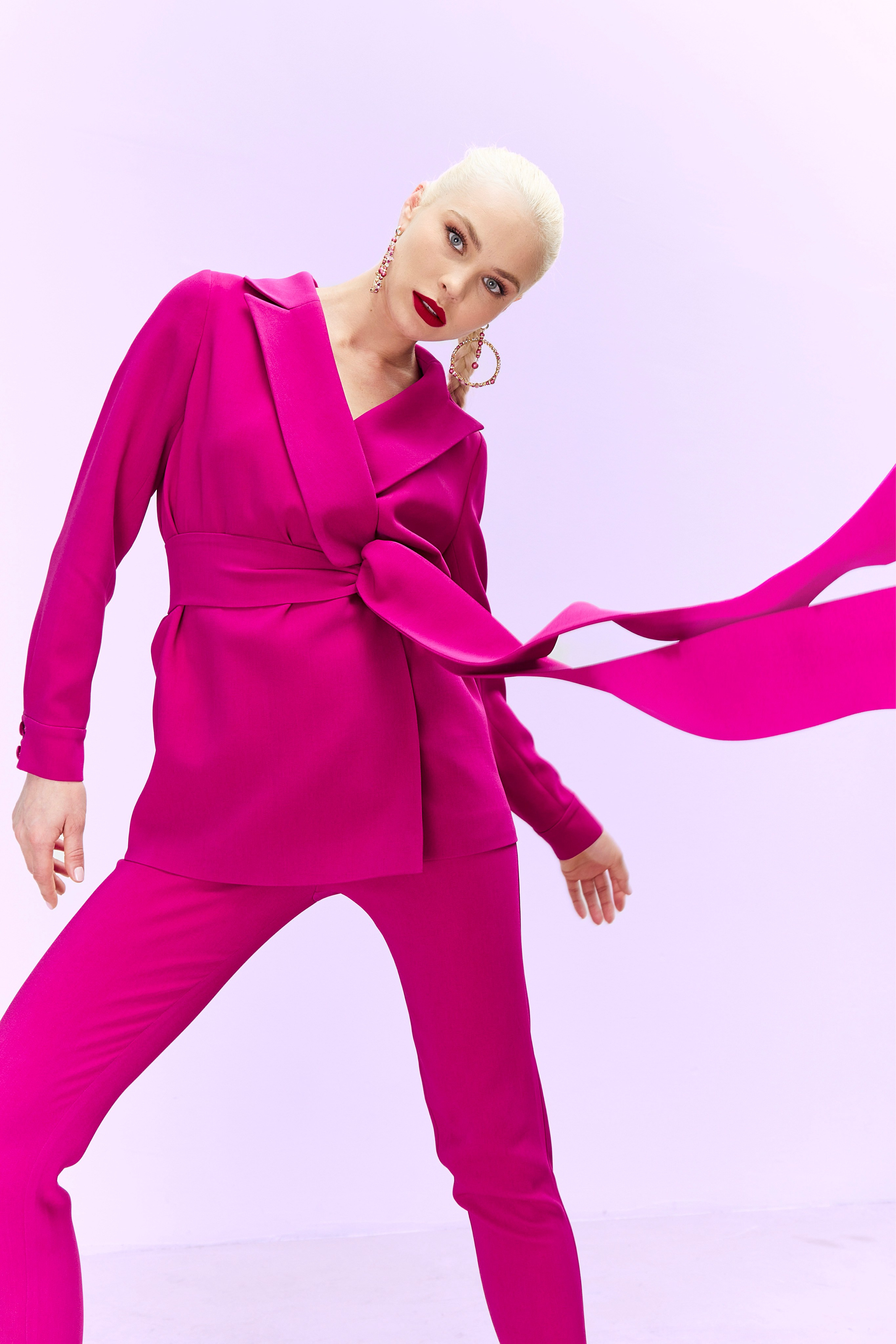 "Профессиональная каталожная фотосъемка товаров для e-commerce и интернет-магазинов""Высококачественная каталожная съемка одежды и аксессуаров с белым фоном""Рекламная каталожная фотосъемка для маркетинга продуктов и брендов""Студийная каталожная съемка с детальной проработкой текстур и материалов""Коммерческая каталожная фотосъемка для каталогов и онлайн-платформ""Фотография каталожной съемки с акцентом на дизайн и презентацию товаров""Предметная каталожная съемка для увеличения продаж в e-commerce""Профессиональная каталожная фотосъемка с использованием студийного освещения""Рекламные фото каталожной съемки для сайтов и социальных сетей""Высокоточная каталожная съемка товаров для презентаций и брошюр""Каталожная фотосъемка высокого разрешения для онлайн-магазинов""Коммерческая каталожная съемка с фокусом на качество и детализацию""Студийная каталожная фотосъемка для брендов и ритейла""Фотографии каталожной съемки для маркетинговых кампаний""Профессиональная каталожная съемка для каталогов и увеличения конверсии" "Профессиональная съемка на модели для модных брендов и рекламы""Высококачественная фотосъемка на модели с креативным освещением и позами""Рекламная съемка на модели для каталогов одежды и аксессуаров""Студийная съемка на модели с акцентом на стиль и индивидуальность""Коммерческая фотосъемка на модели для fashion-индустрии""Фотография съемки на модели с профессиональным ретуши для журналов""Модная съемка на модели для продвижения бренда и коллекций""Профессиональная съемка на модели с использованием естественного света""Рекламные фото съемки на модели для социальных сетей и веб-сайтов""Высокоточная фотосъемка на модели для портфолио и презентаций""Съемка на модели высокого разрешения для модных кампаний""Коммерческая съемка на модели с фокусом на тренды и дизайн""Студийная фотосъемка на модели для e-commerce и маркетинга""Фотографии съемки на модели для брендов и увеличения продаж""Профессиональная модная съемка на модели для каталогов и рекламы"