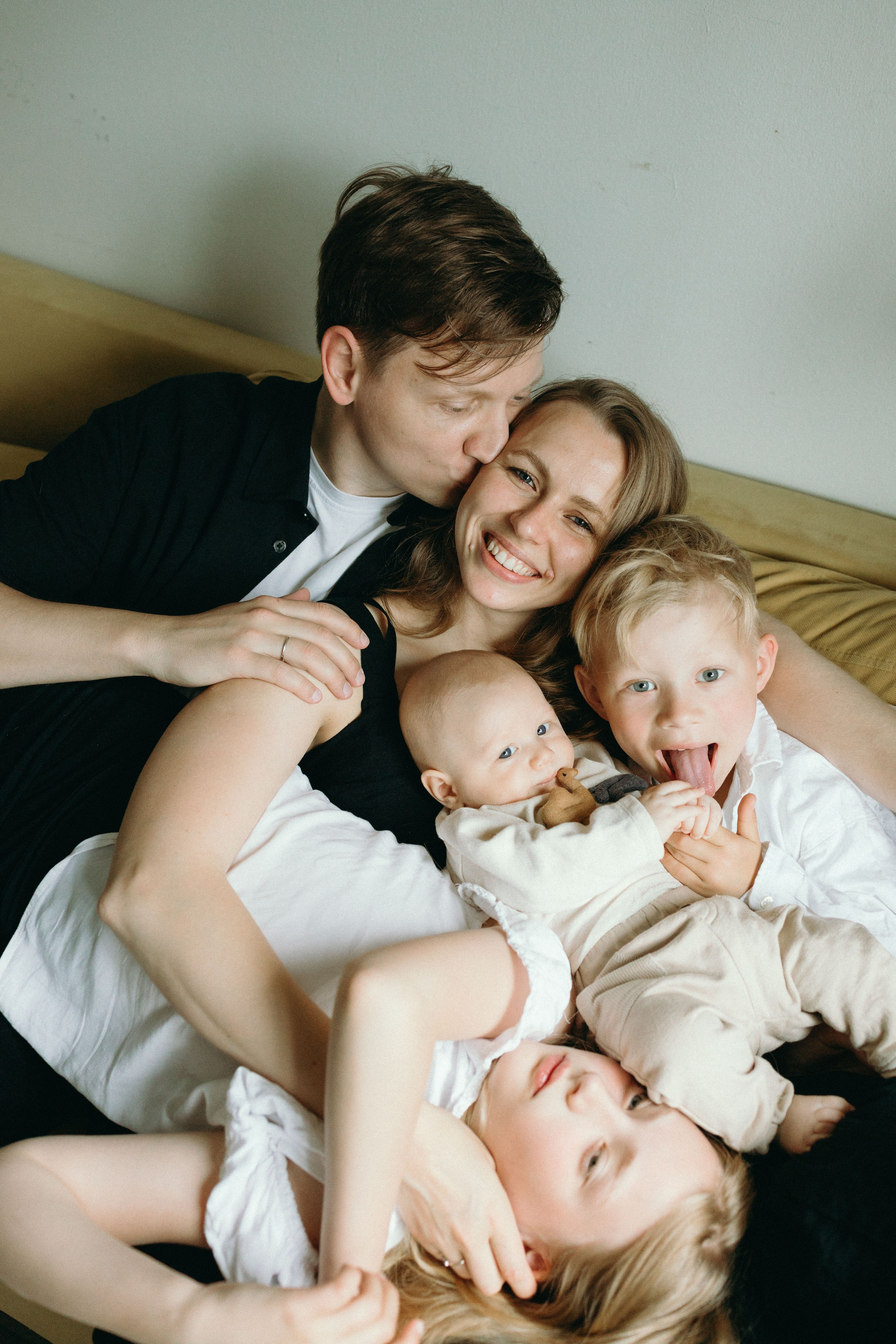 Lovely family. Family and portrait photographer Helsinki