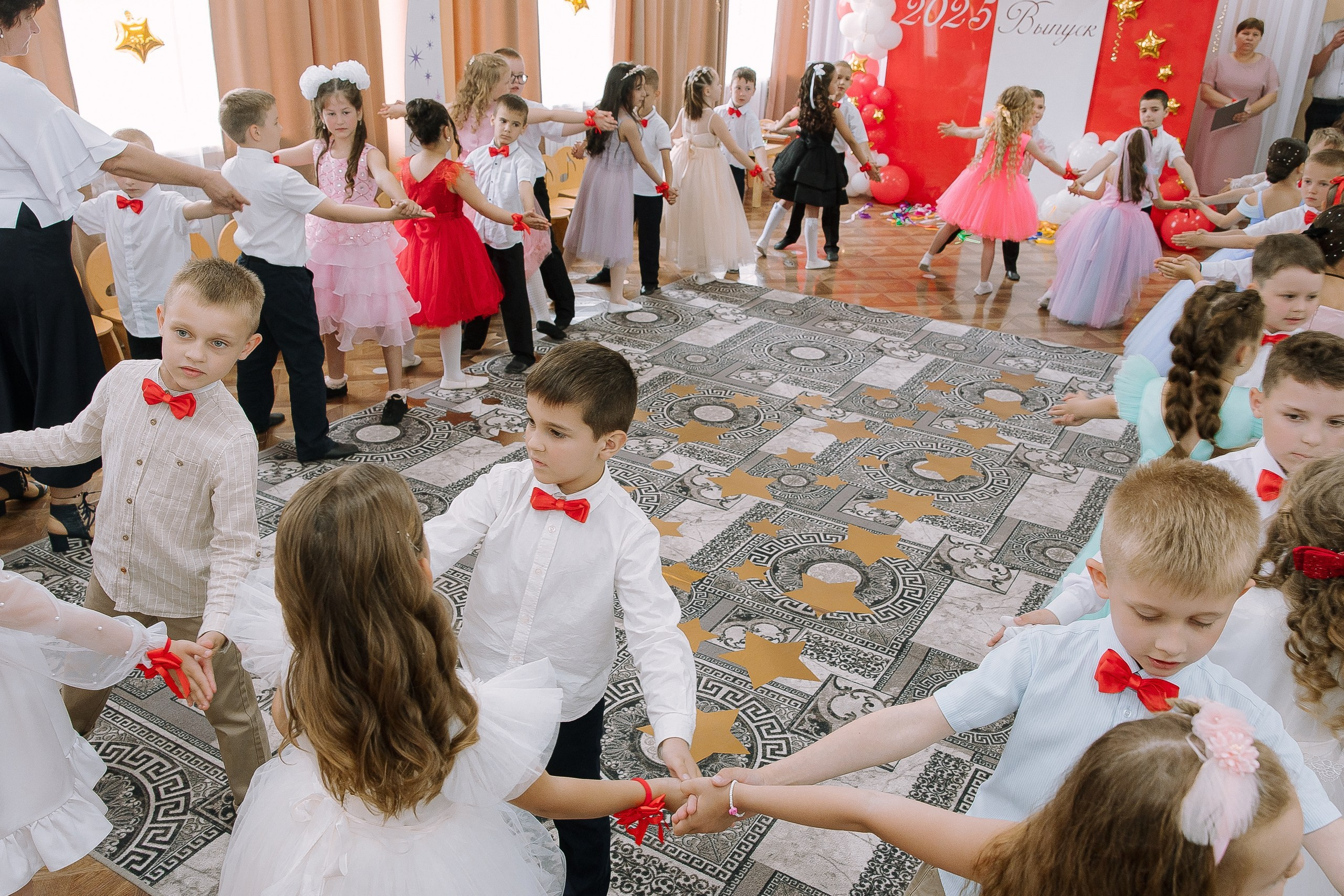 Выпускной в ДС 26. Выпускные альбомы Натальи Бутко: Новороссийск, Анапа, Геленджик