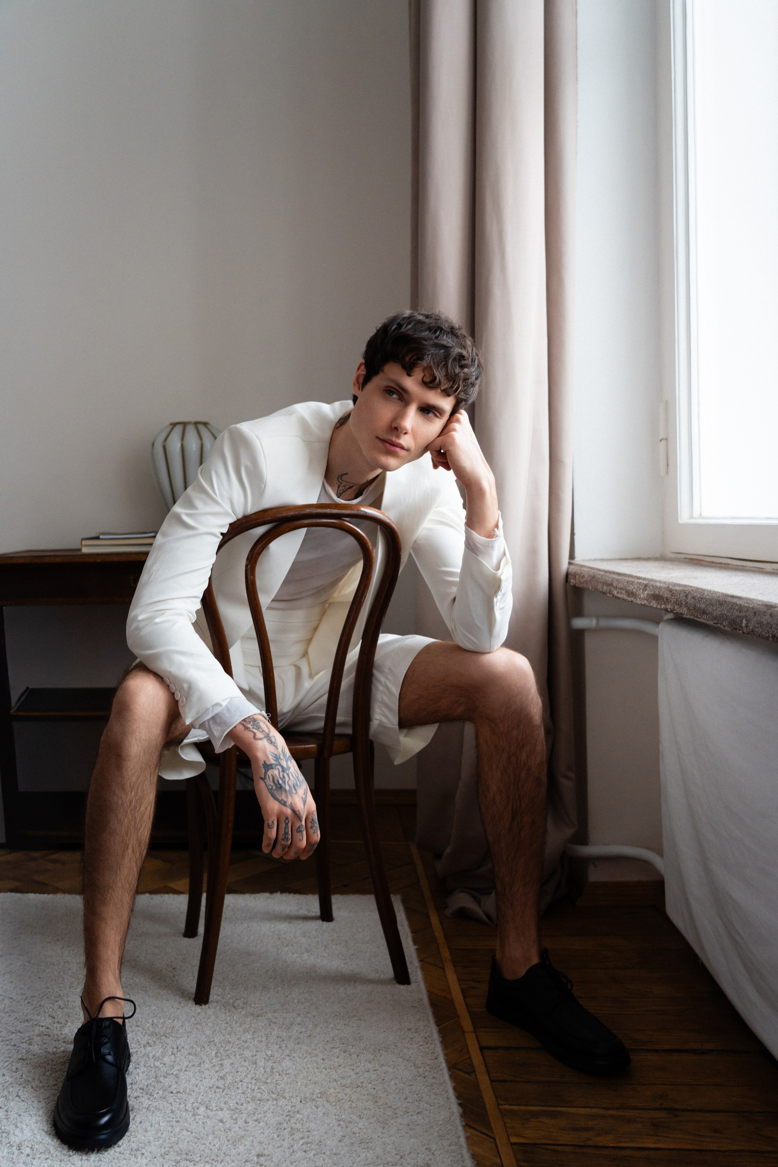 Свадебная фотосессия для пары в квартире