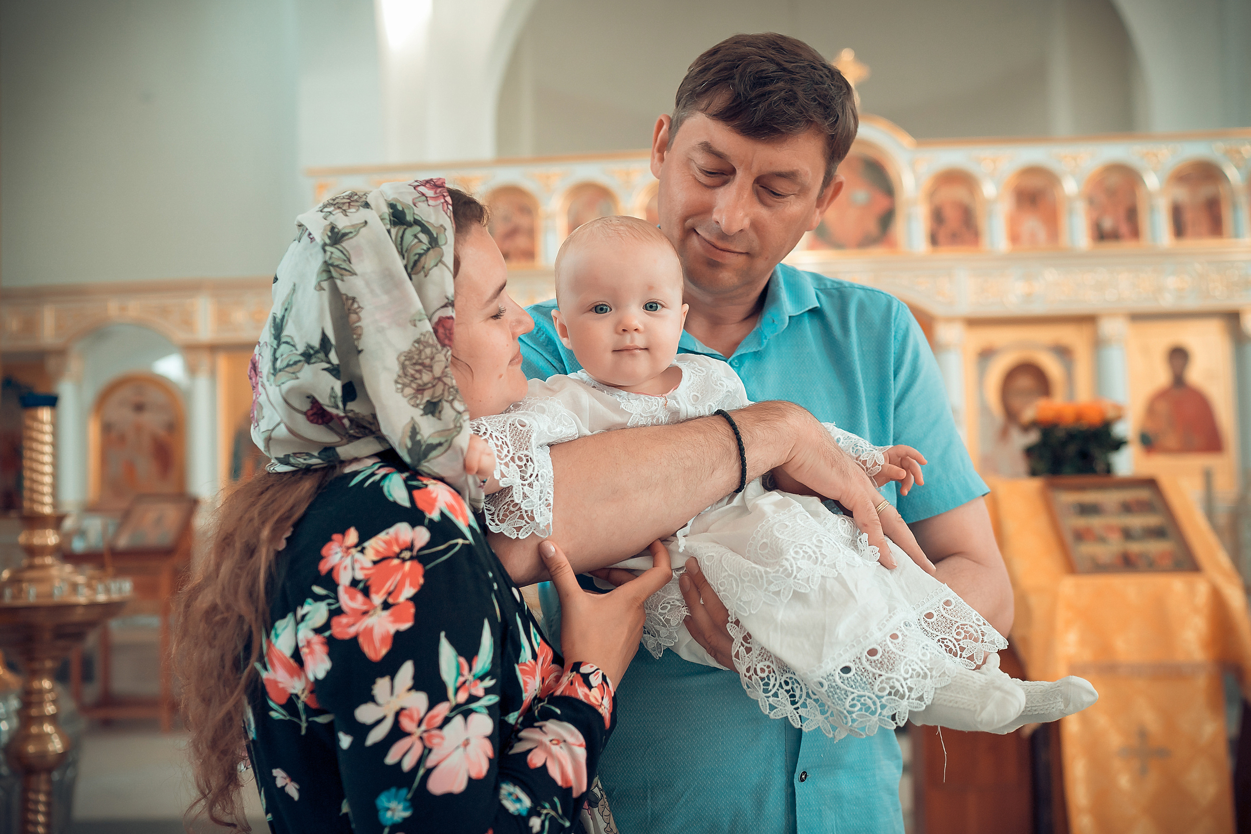 Крещение Лены Храм Феодора Тирона. Фотограф на Крещение и Венчание в Красноярске Рамазанова Юлия