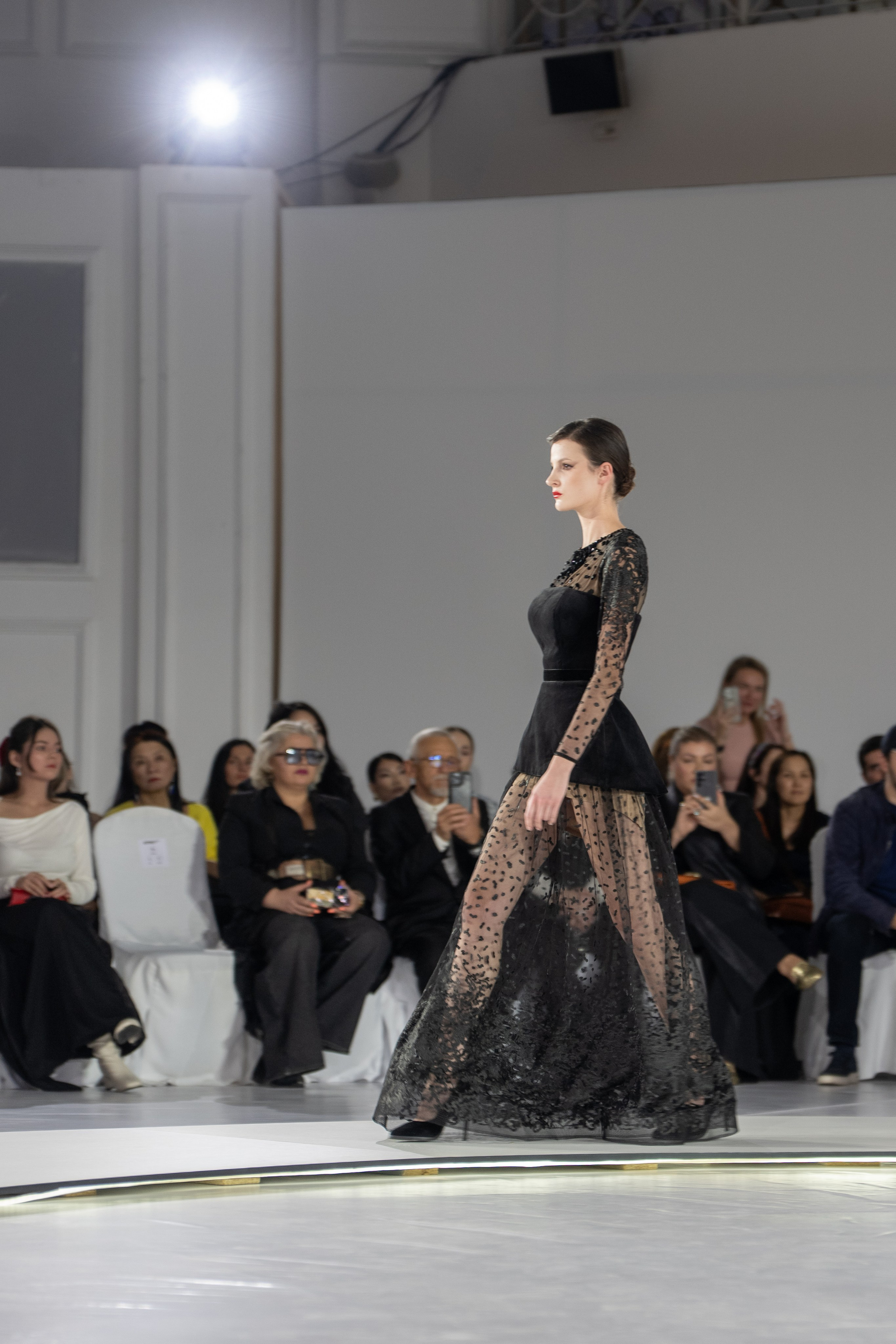 Naiyl Baikuchukov. Сайт Алматинского НЮ АРТ, будуар и фэшн фотографа Дениса Карпенко