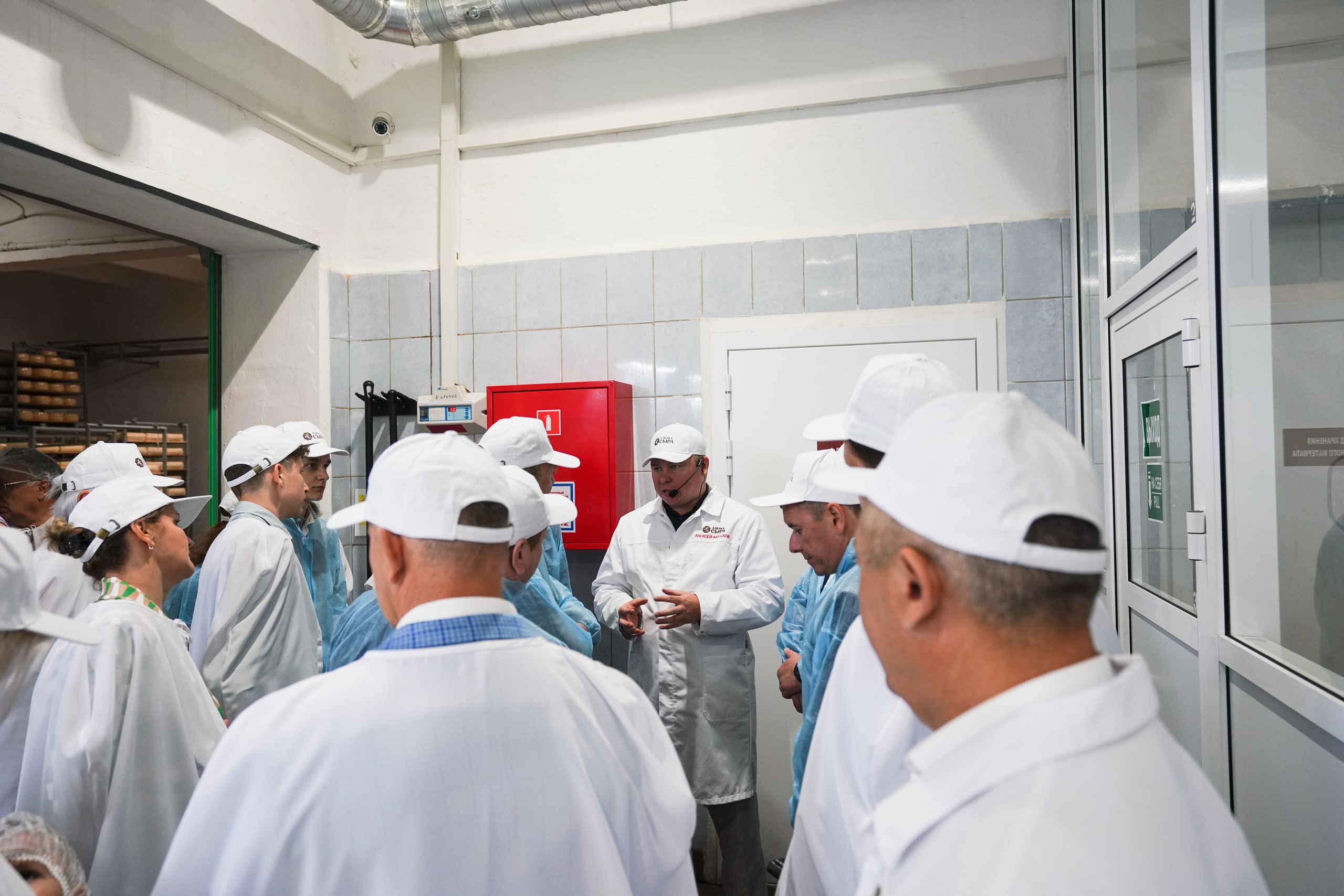 Съемка делегации на заводе Азбука сыра. Фотограф Казань