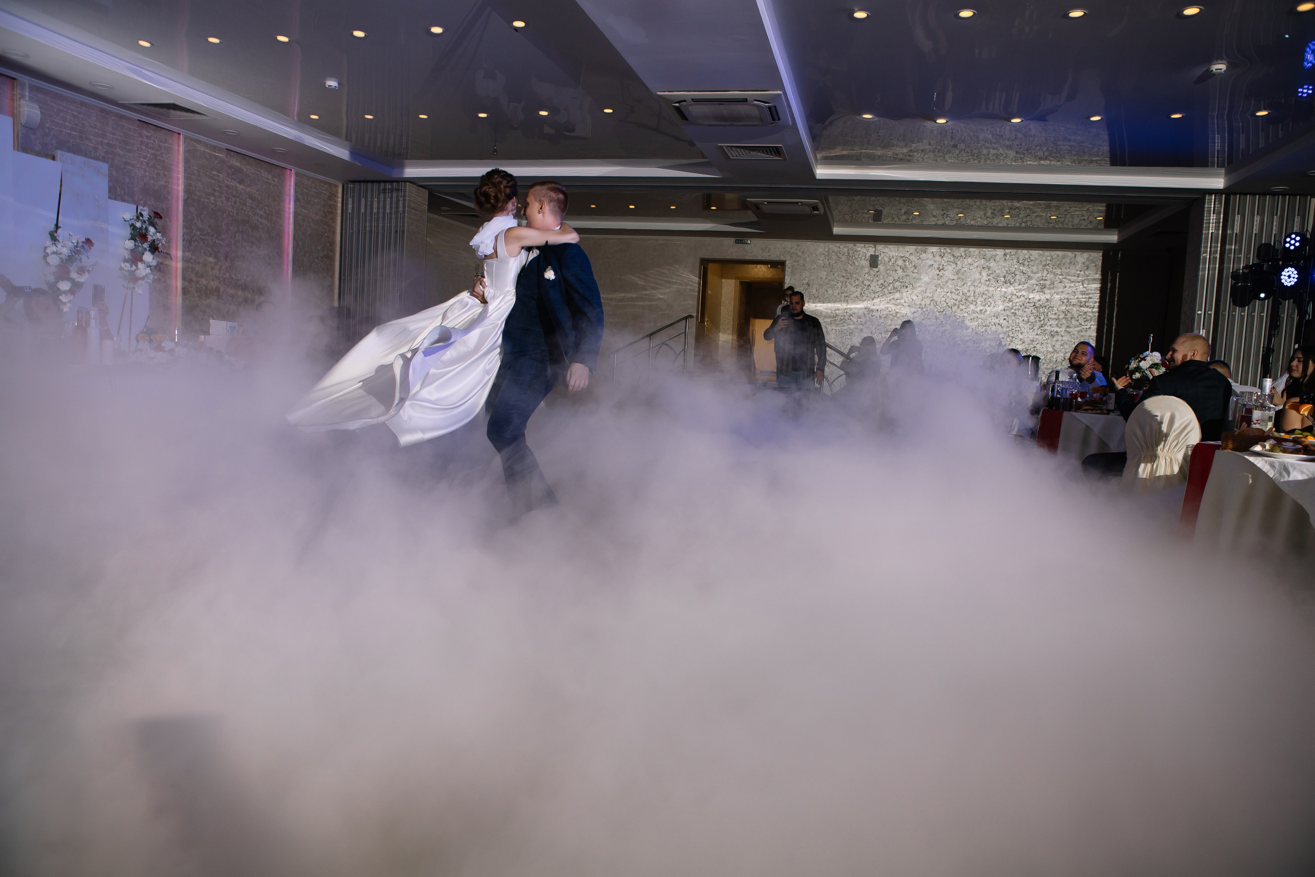 Александр и Анастасия. Свадебный фотограф и видеограф в Омске — Виталий и Алёна Орлянд