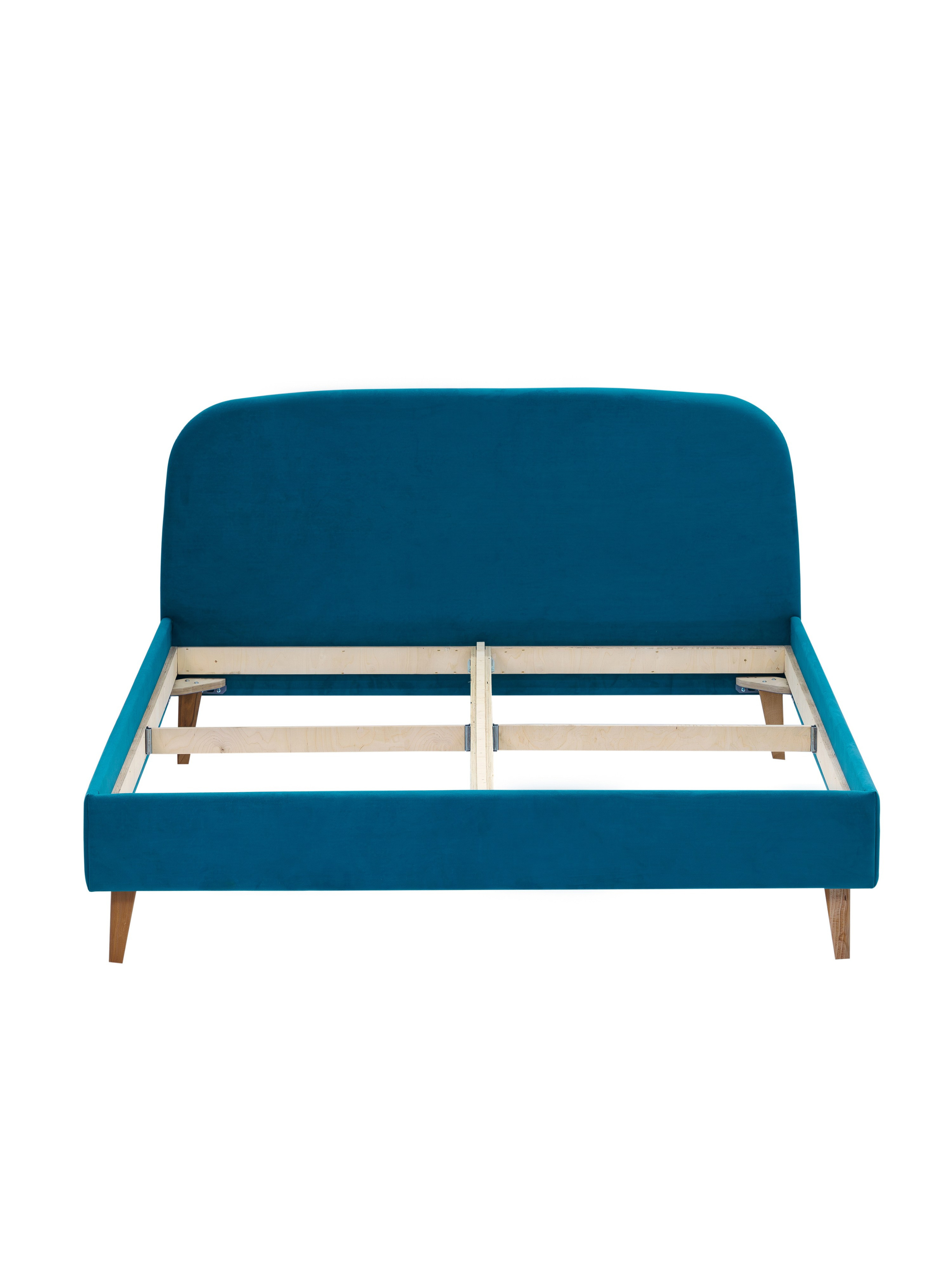 Кровать. Фотосъёмка для бизнеса — предметное фото, репортаж с мероприятий, портреты людей, съёмка интерьера и экстерьера