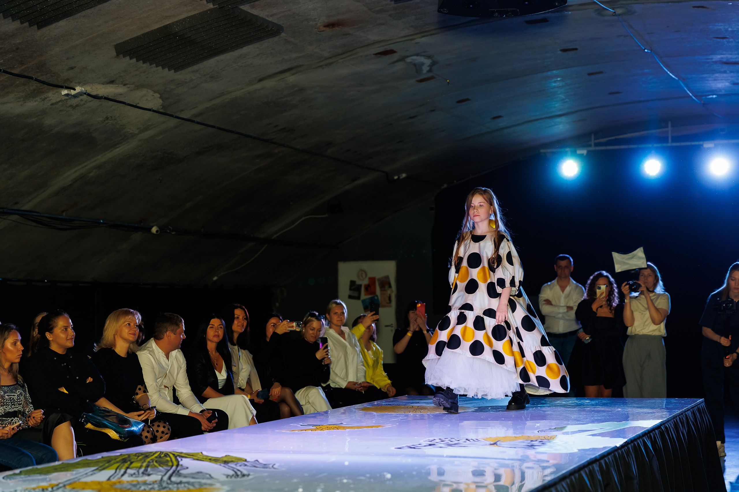 Показ Надежды Шибиной от журнала «Жираf». Фотограф Новосибирск — Наталья Гресь