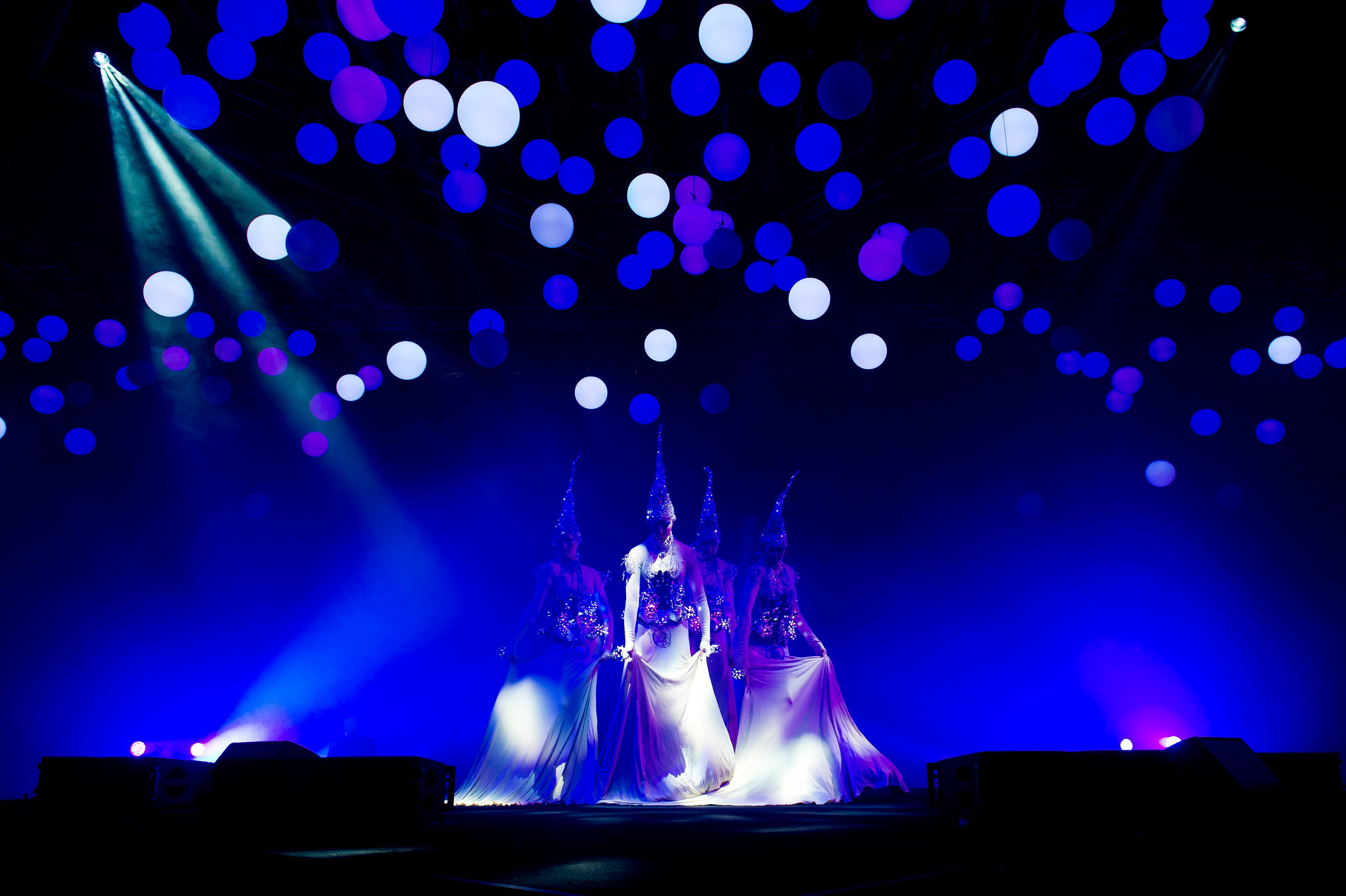 Новогодний корпоратив для клиентов METRO. Репортажный фотограф и видеограф Слава Думчев. Тимбилдинги, отчетники, корпоративы