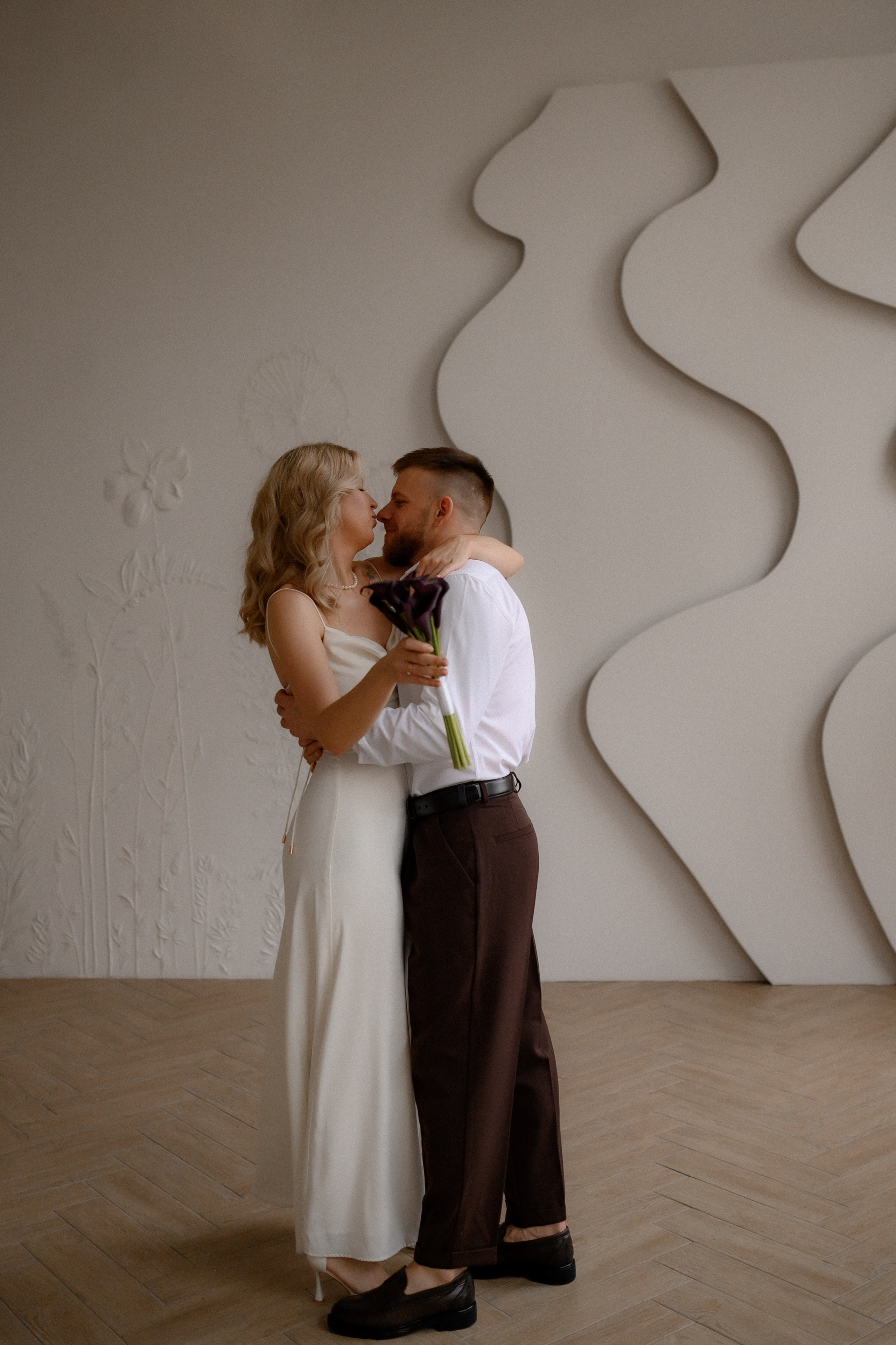 Коля и Алёна в студии. Семейный и свадебный lifestyle-фотограф в Москве Мария Петрова
