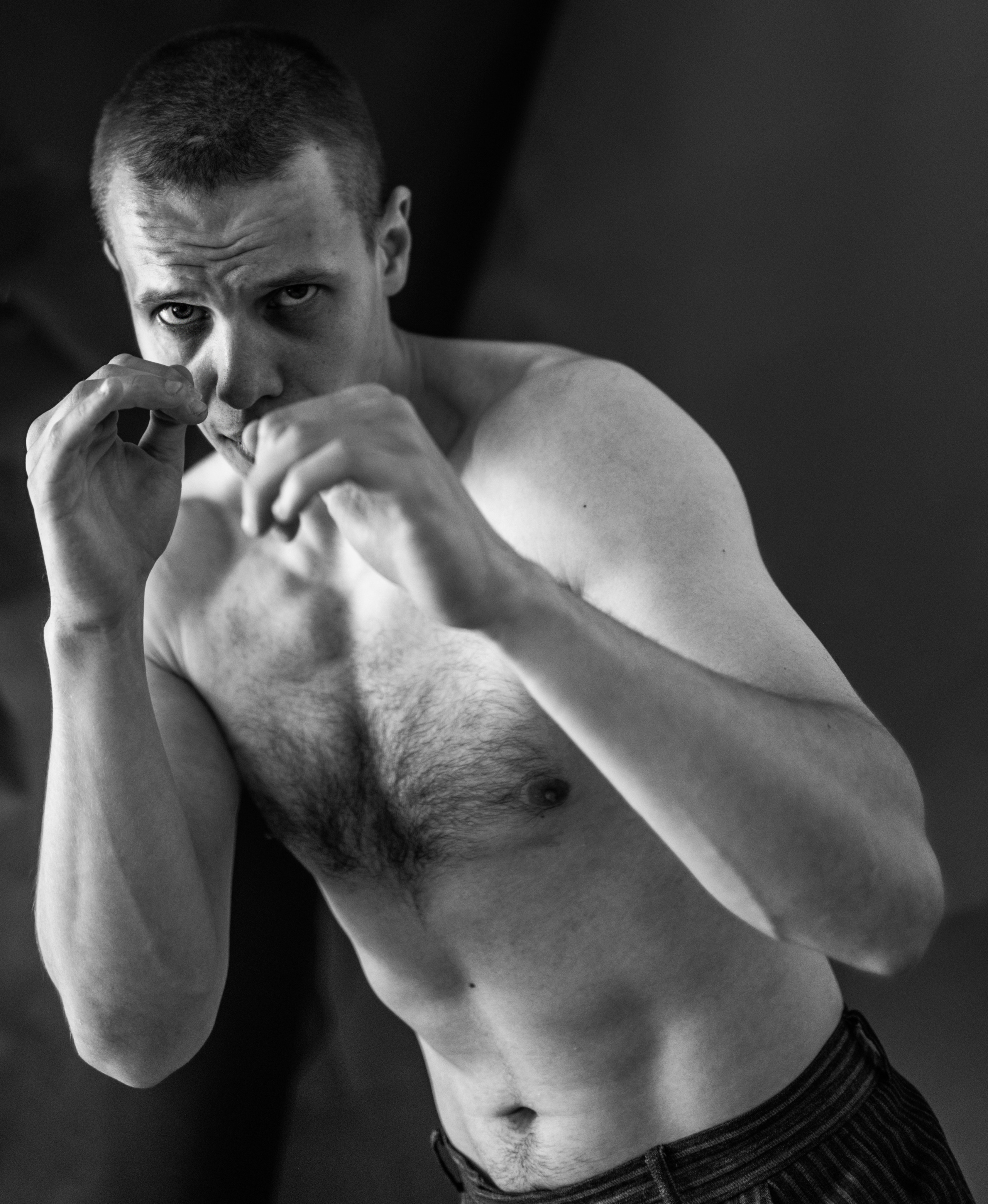 Фотограф Москва, мужские черно-белые портреты, создайте свой исключительный образ.