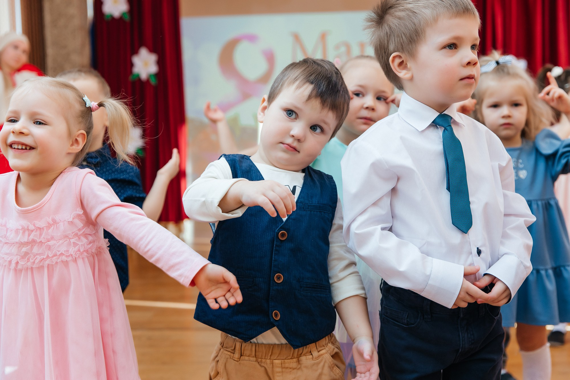 Детский сад № 93 — Утренник (07.03.2023). Свадебный и семейный фотограф Крамар Наталья