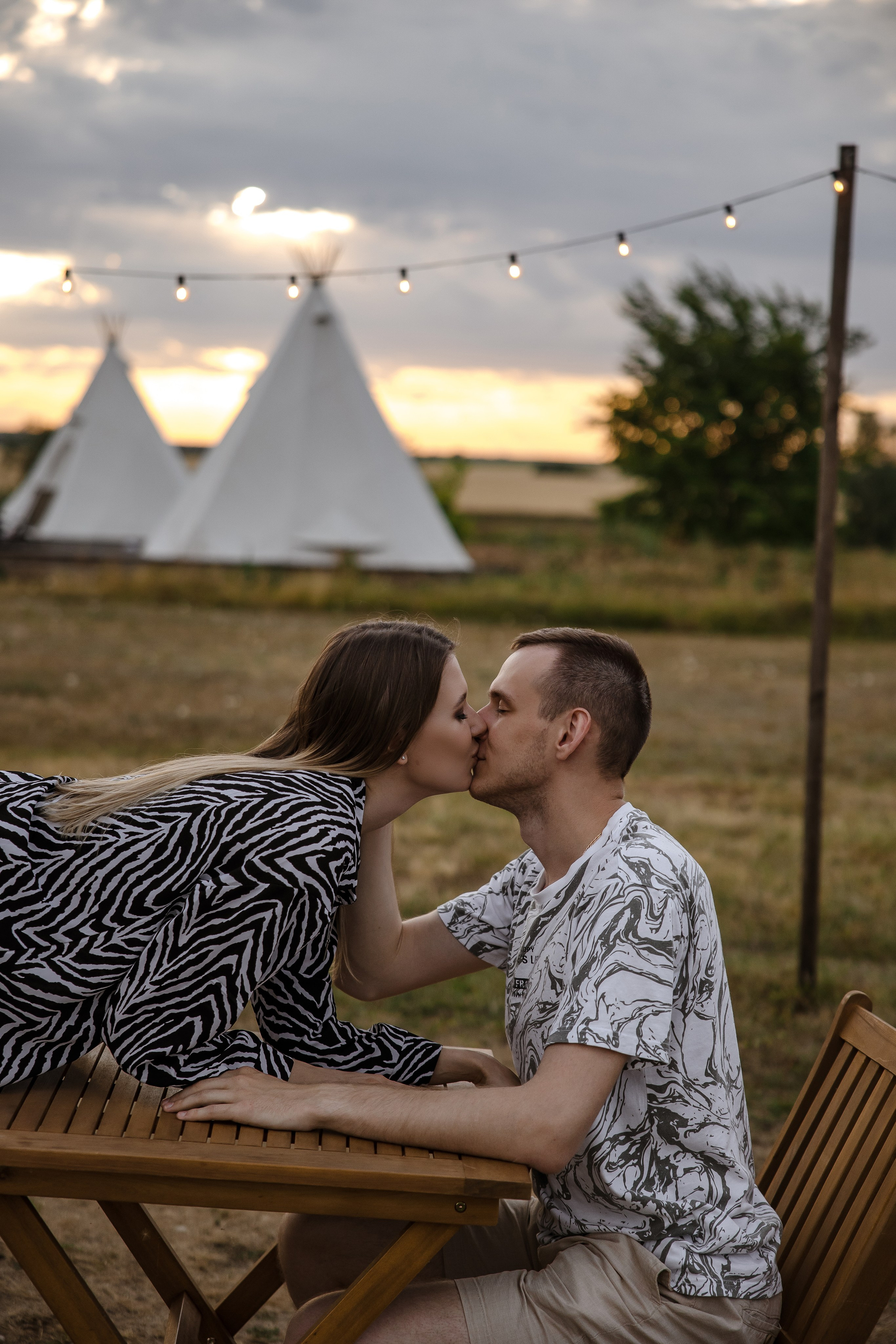 Фотосессия пары в глэмпинге. Свадебный и семейный фотограф в Самаре и Тольятти | Елена Топанцева
