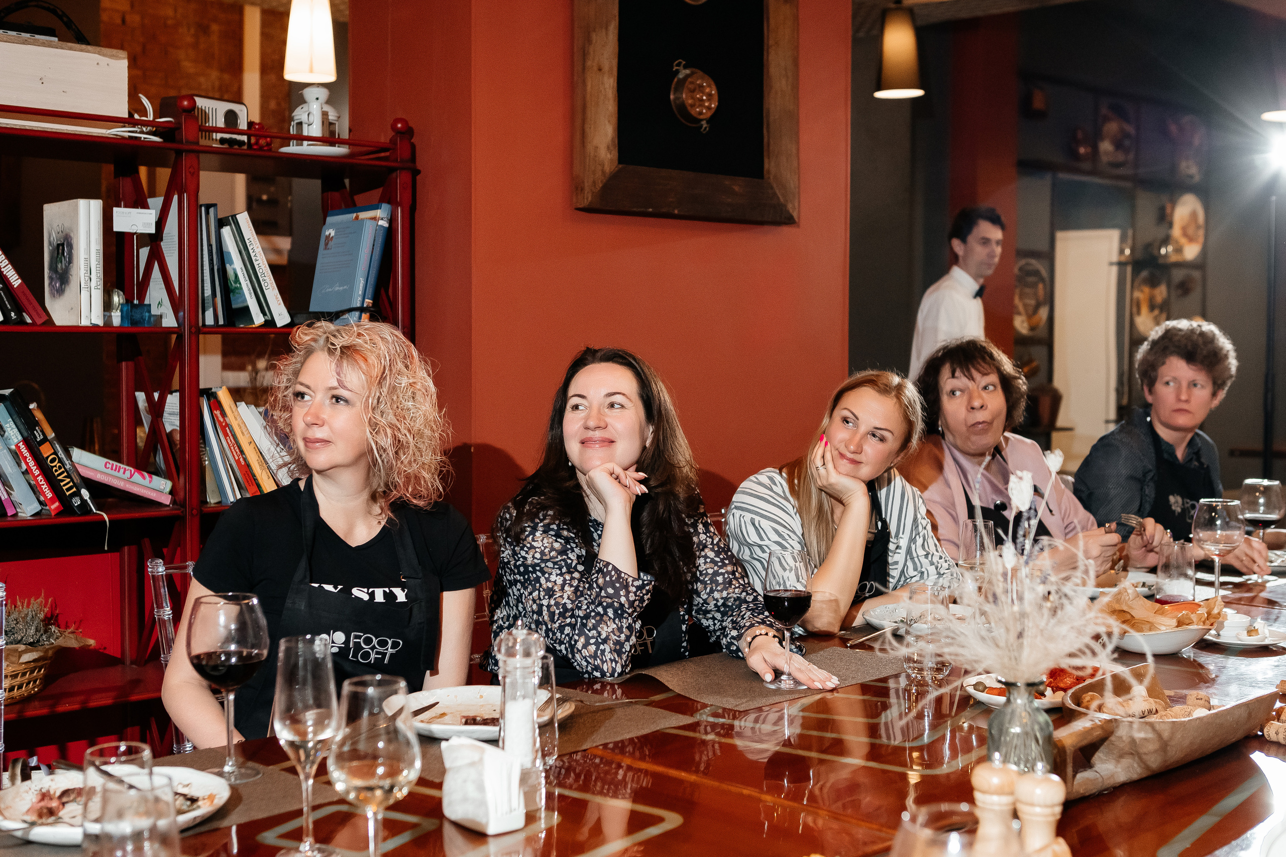 День рождения Марии в Food Loft. Семейный и свадебный фотограф в Петербурге Евгения и Николай Шевчук