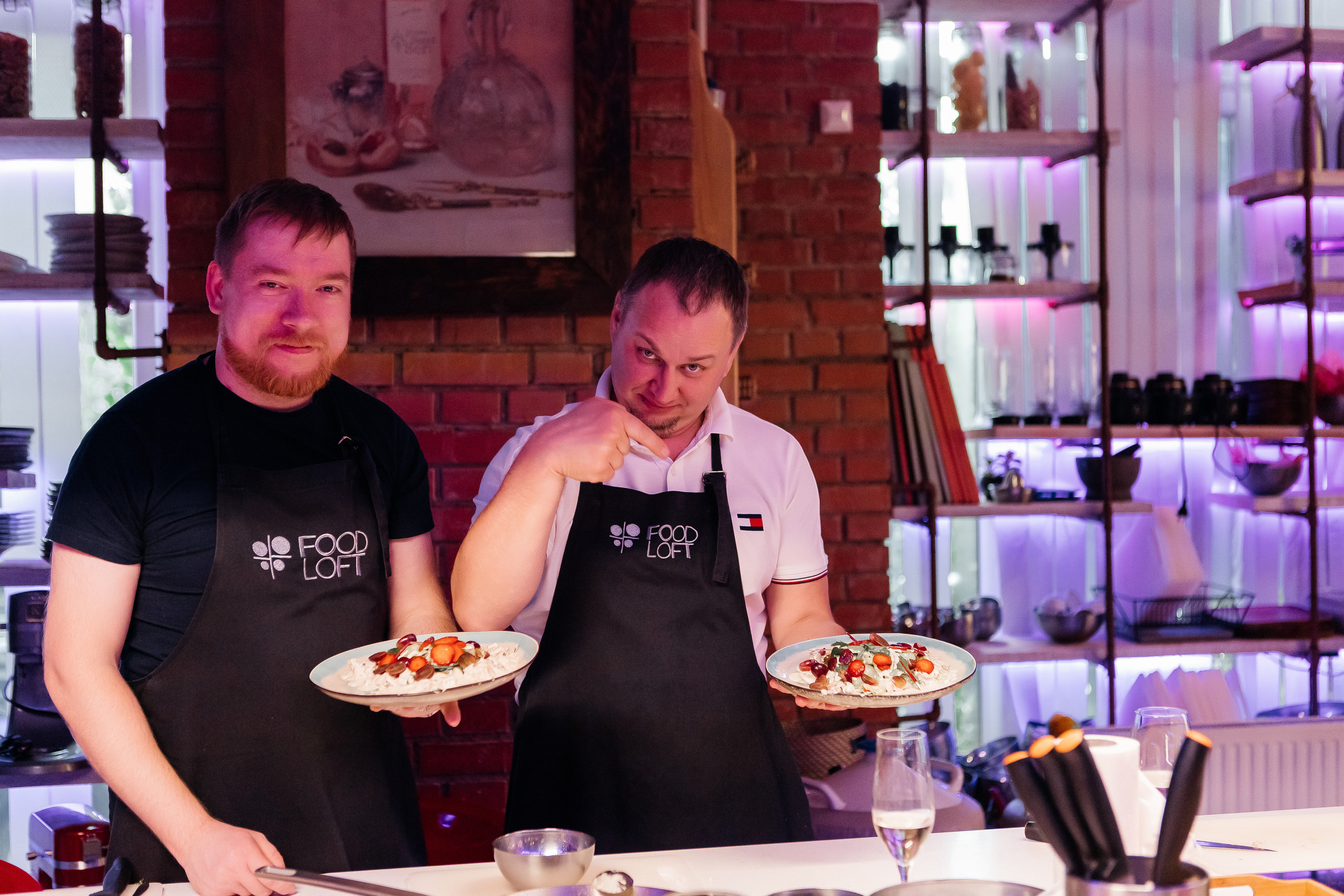 День рождения Марии в Food Loft. Семейный и свадебный фотограф в Петербурге Евгения и Николай Шевчук