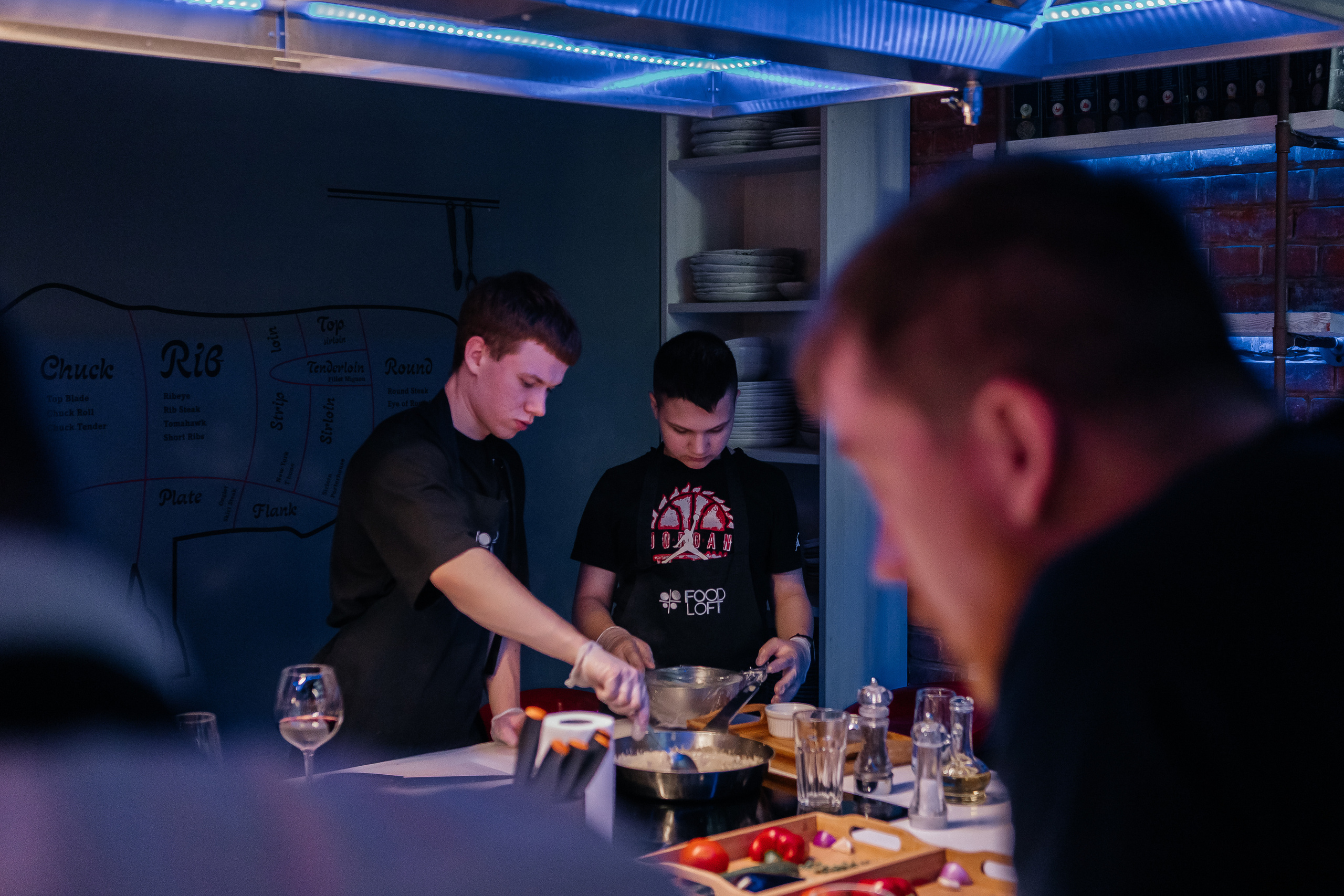 День рождения Марии в Food Loft. Семейный и свадебный фотограф в Петербурге Евгения и Николай Шевчук